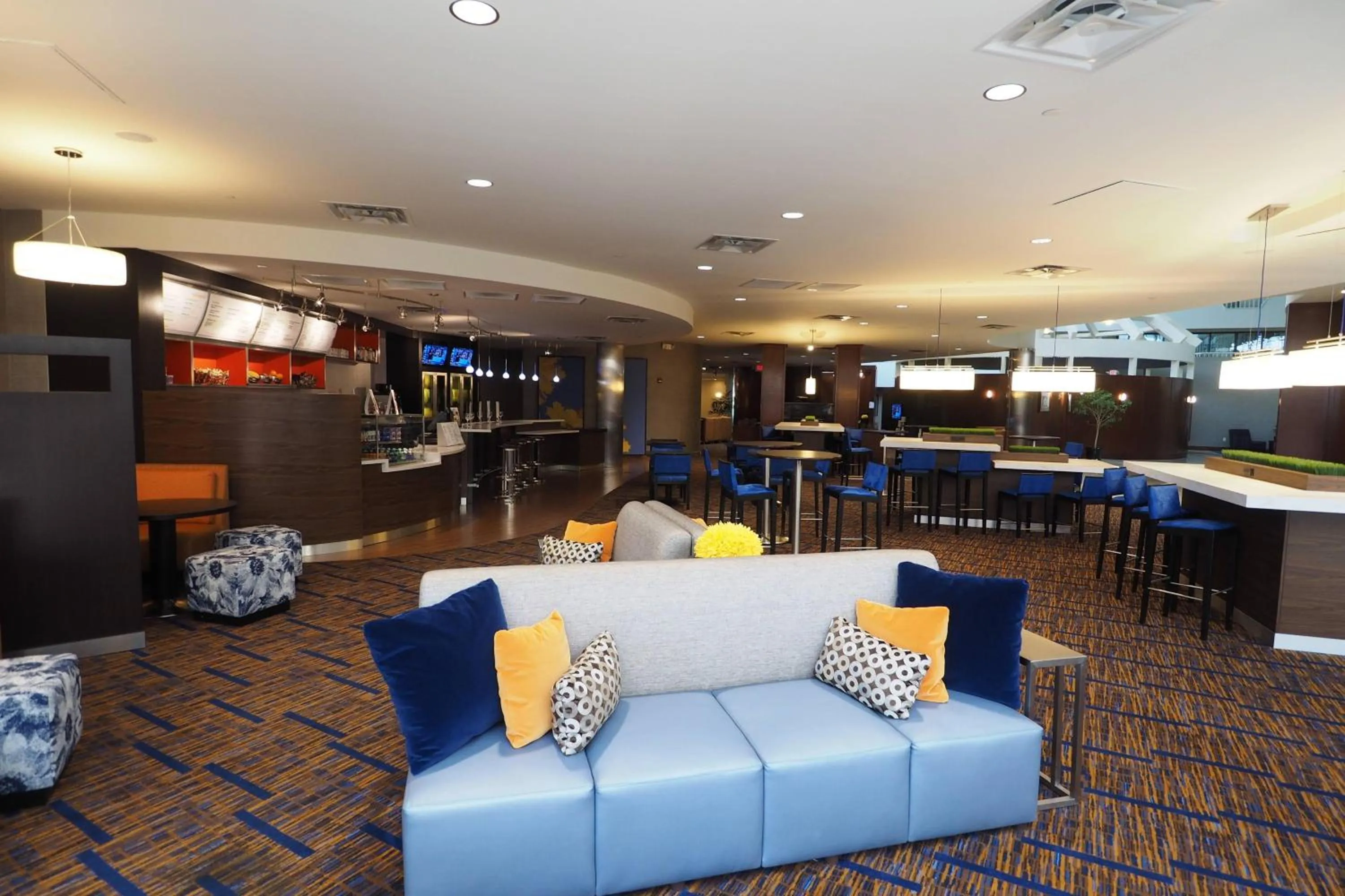 Restaurant/places to eat in Courtyard by Marriott Columbus West/Hilliard