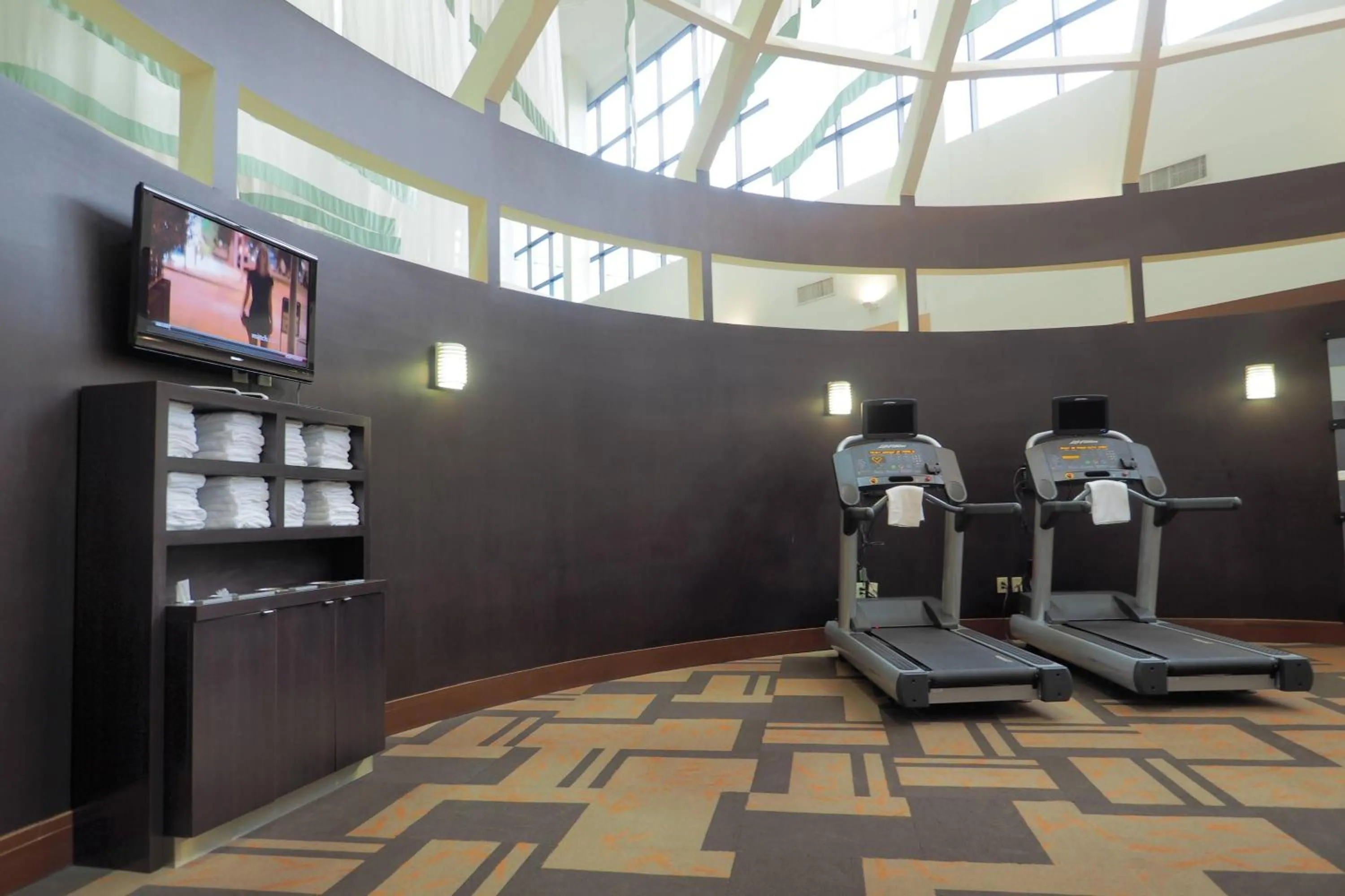 Fitness centre/facilities in Courtyard by Marriott Columbus West/Hilliard