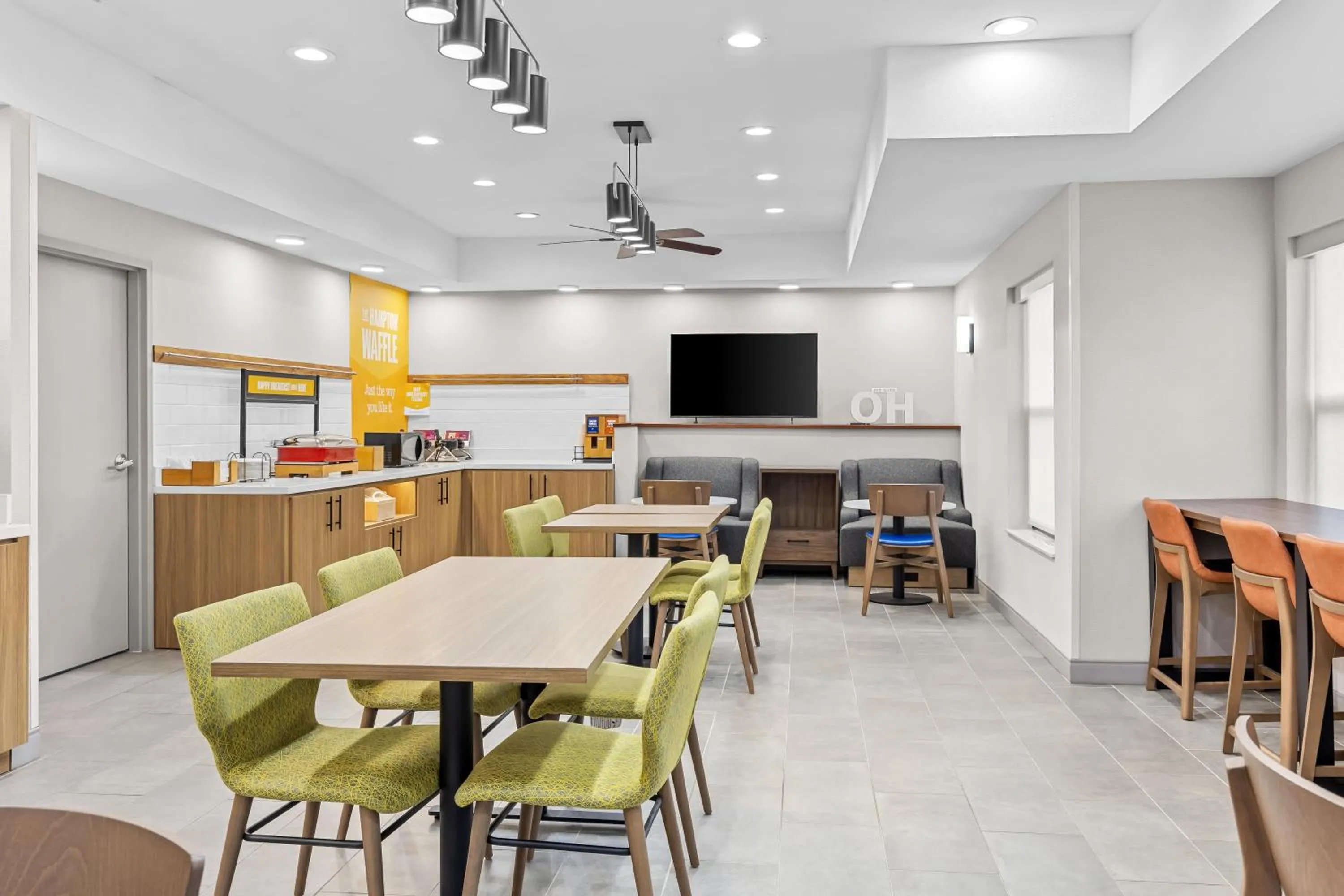 Breakfast in Hampton Inn Akron-Fairlawn