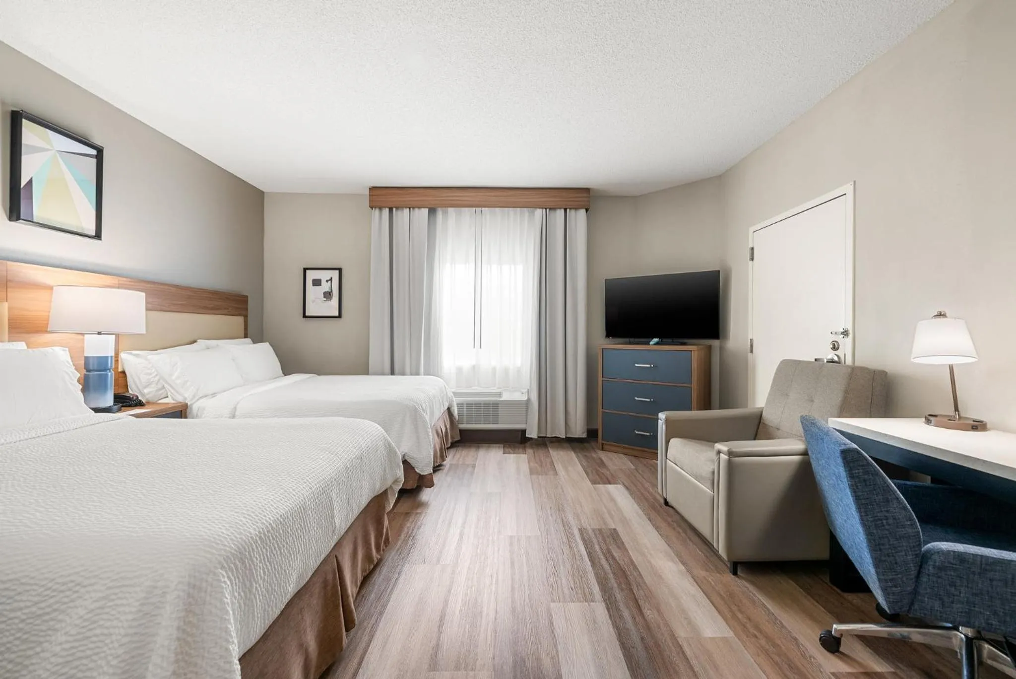 Photo of the whole room, Bed in Candlewood Suites Bordentown-Trenton by IHG