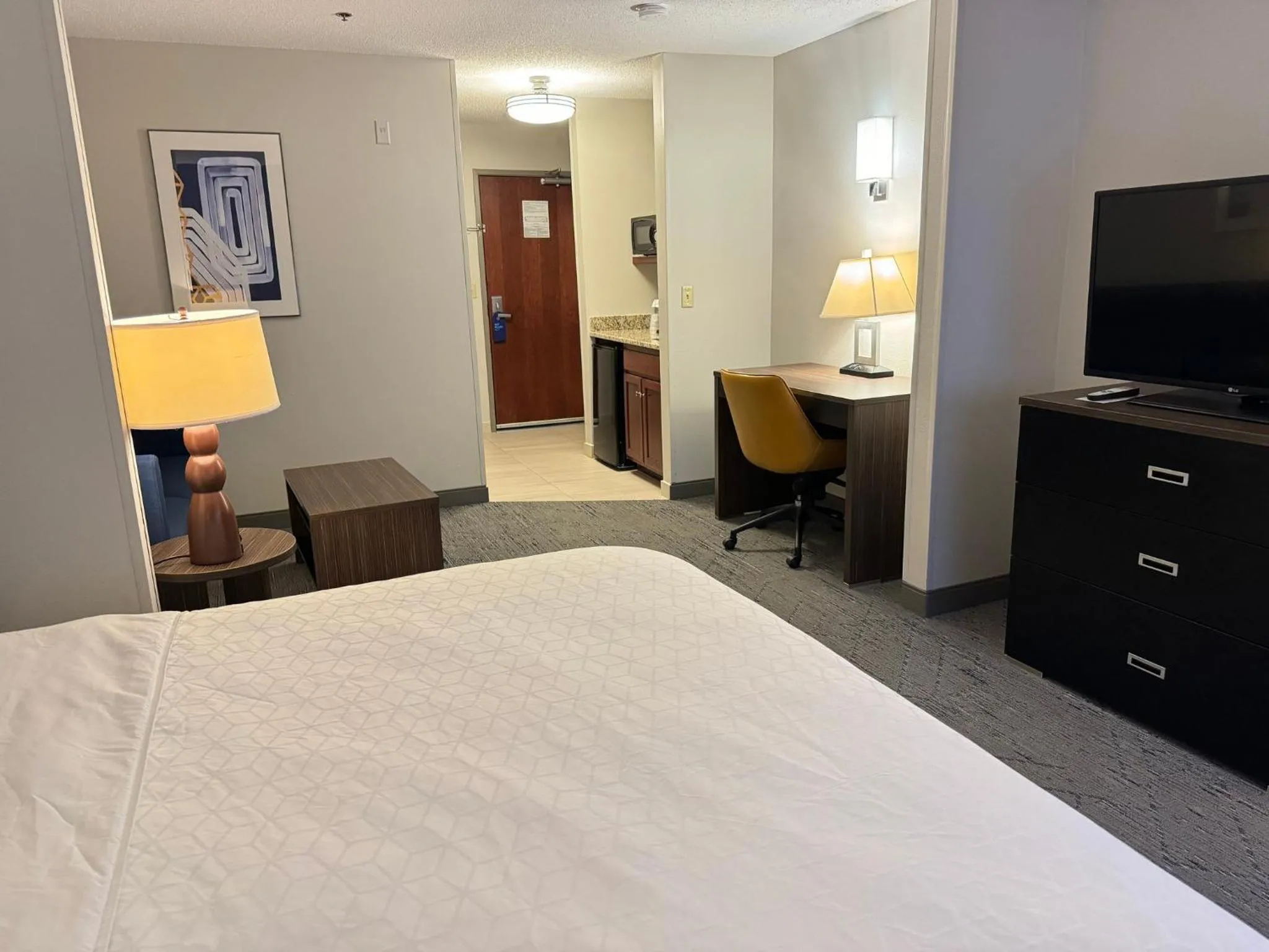 Photo of the whole room, Bed in Holiday Inn Express Hotel & Suites St. Paul - Woodbury by IHG