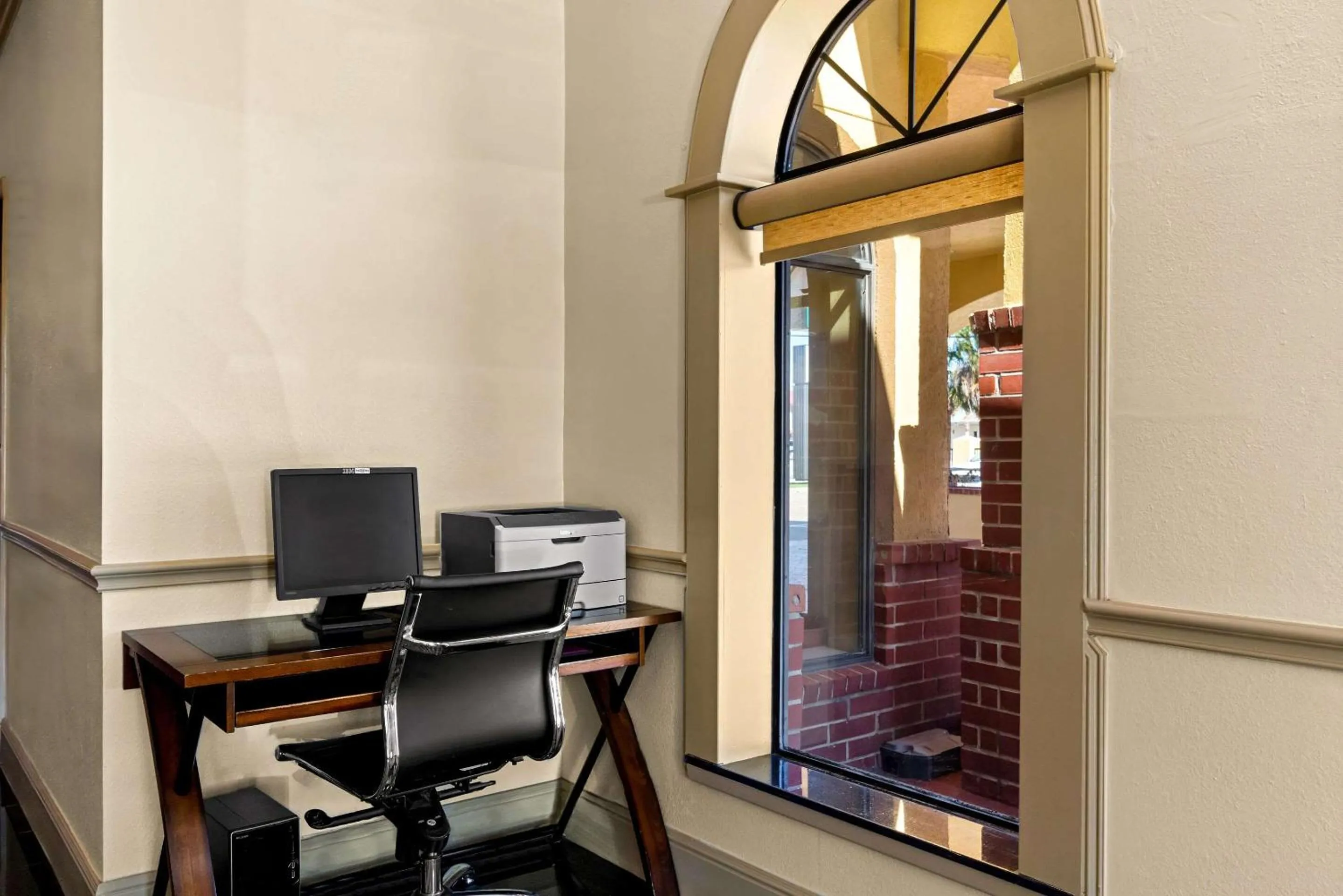 Business facilities in Quality Inn Bay City TX