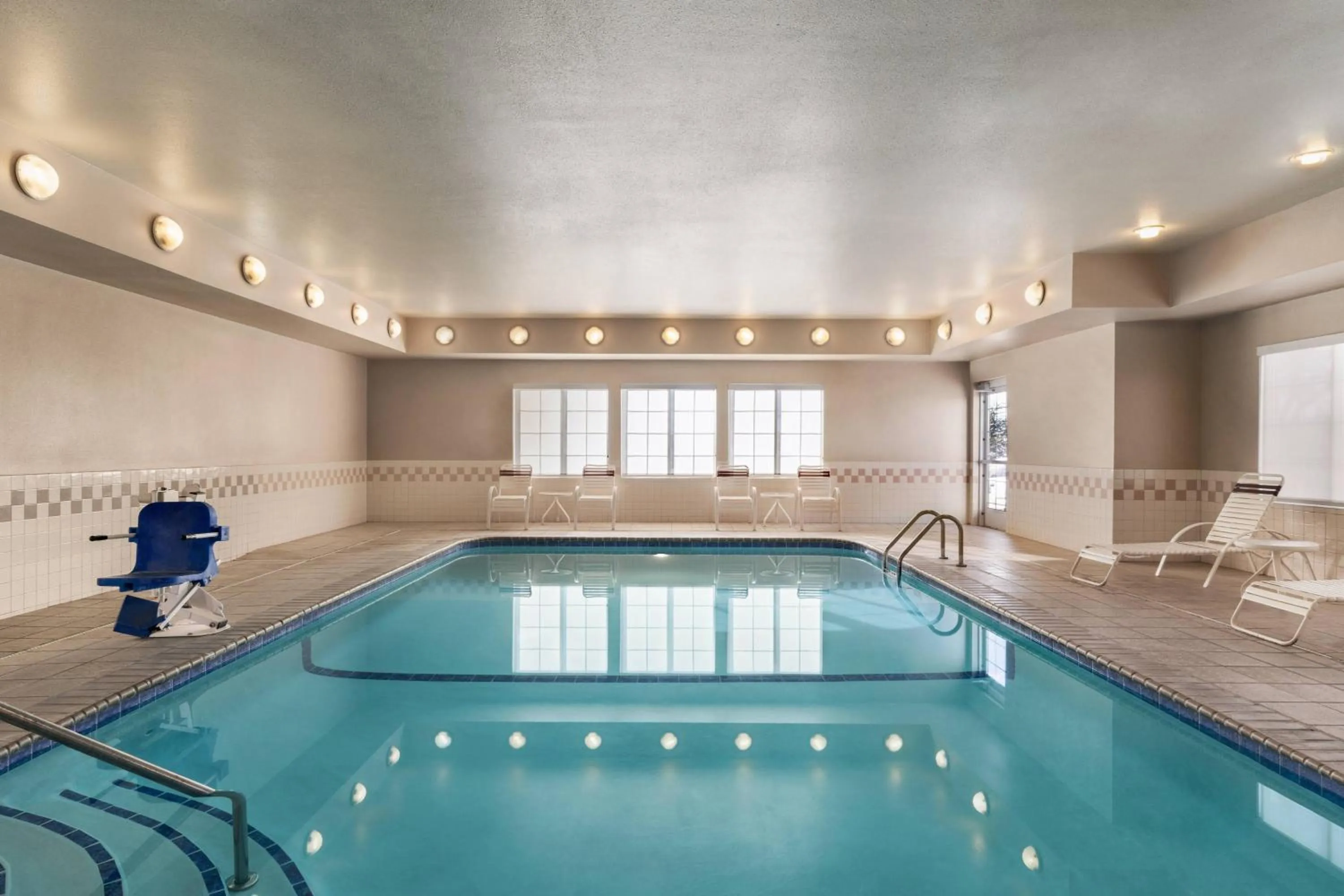 Swimming pool in Residence Inn El Paso