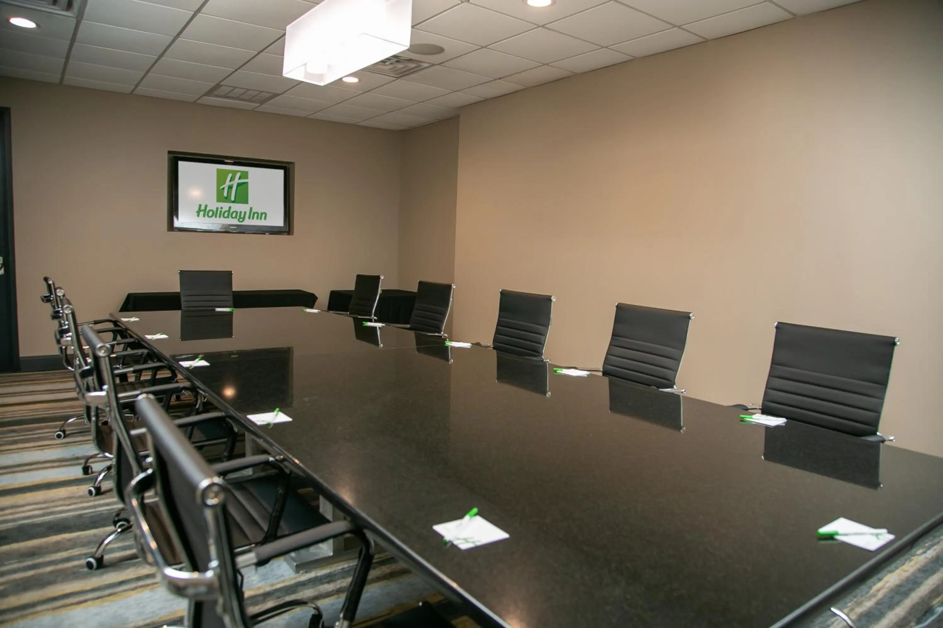 Meeting/conference room in Holiday Inn Metairie New Orleans by IHG