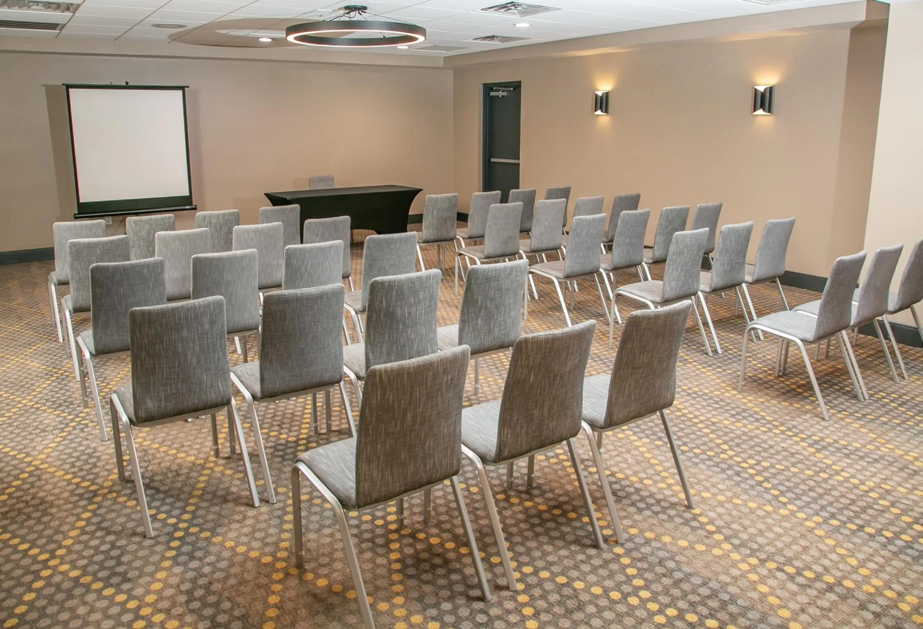 Meeting/conference room in Holiday Inn Metairie New Orleans by IHG