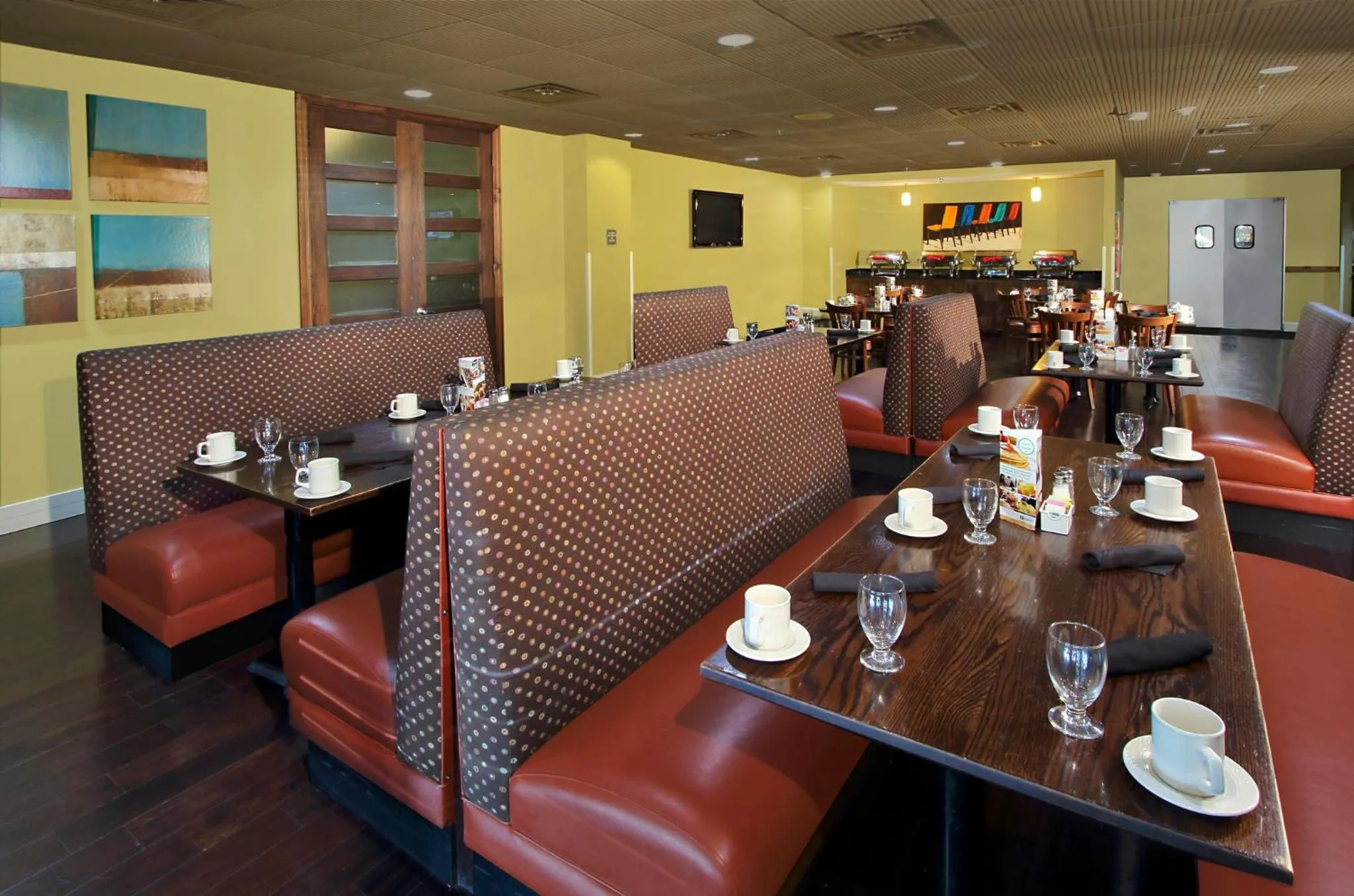 Restaurant/places to eat in Holiday Inn Metairie New Orleans by IHG