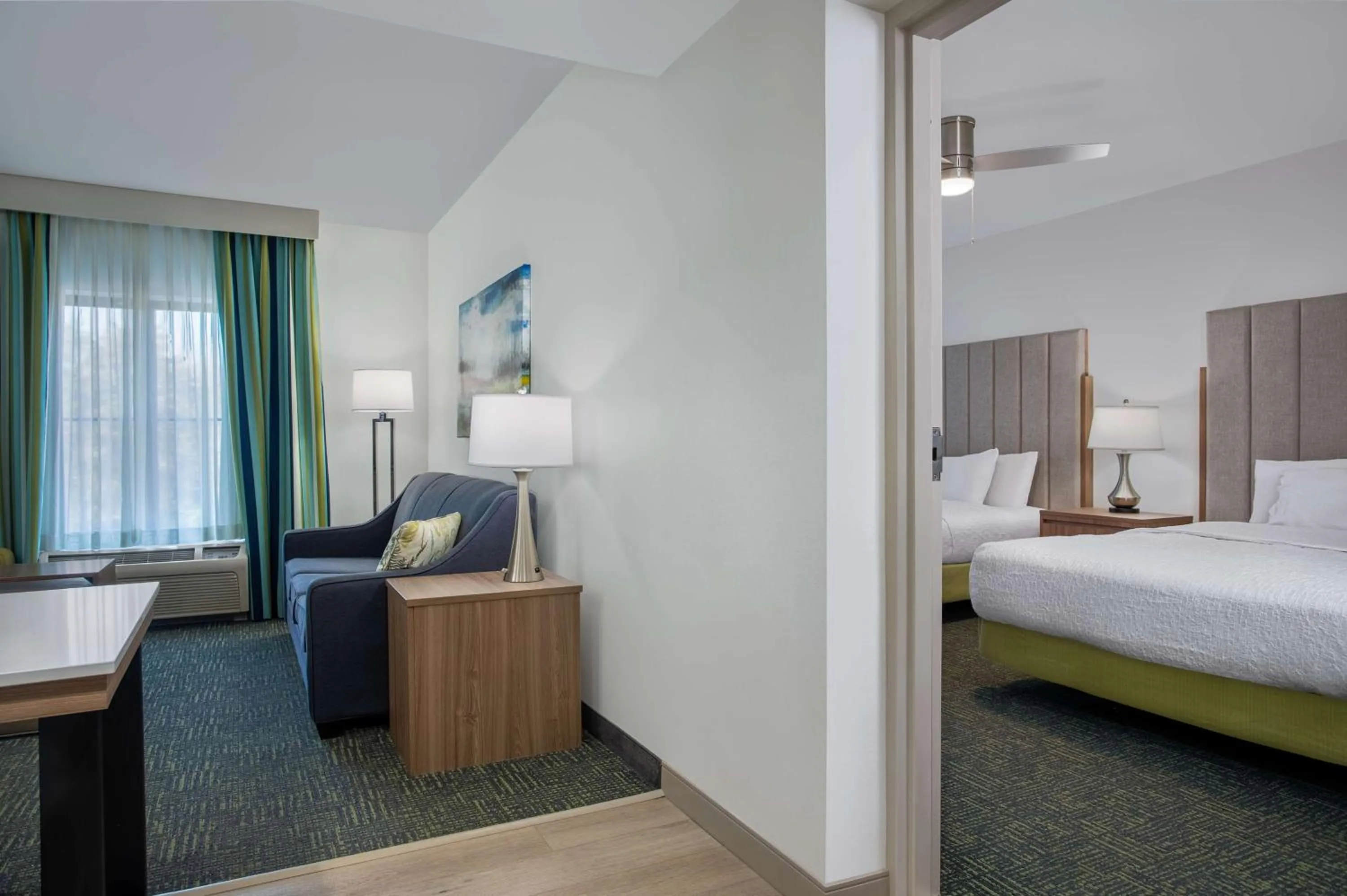 Living room, Bed in Homewood Suites by Hilton Davidson