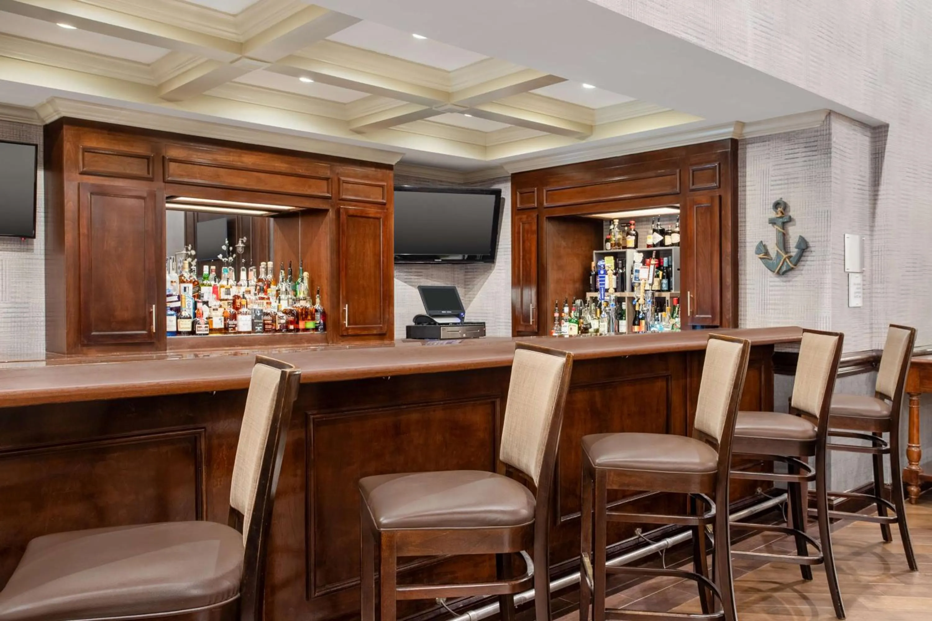 Lounge or bar in Homewood Suites by Hilton Davidson