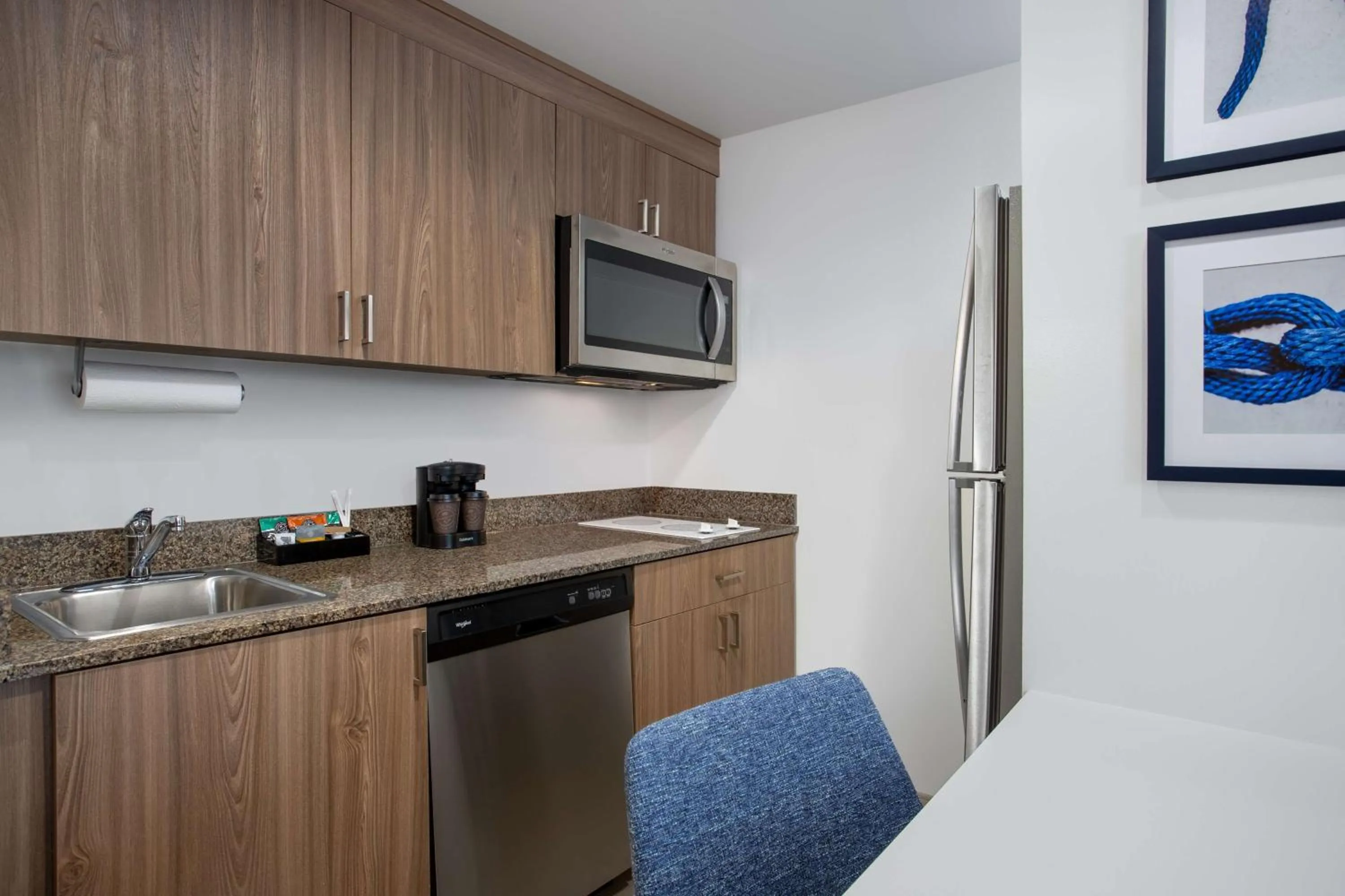 Kitchen or kitchenette in Homewood Suites by Hilton Davidson