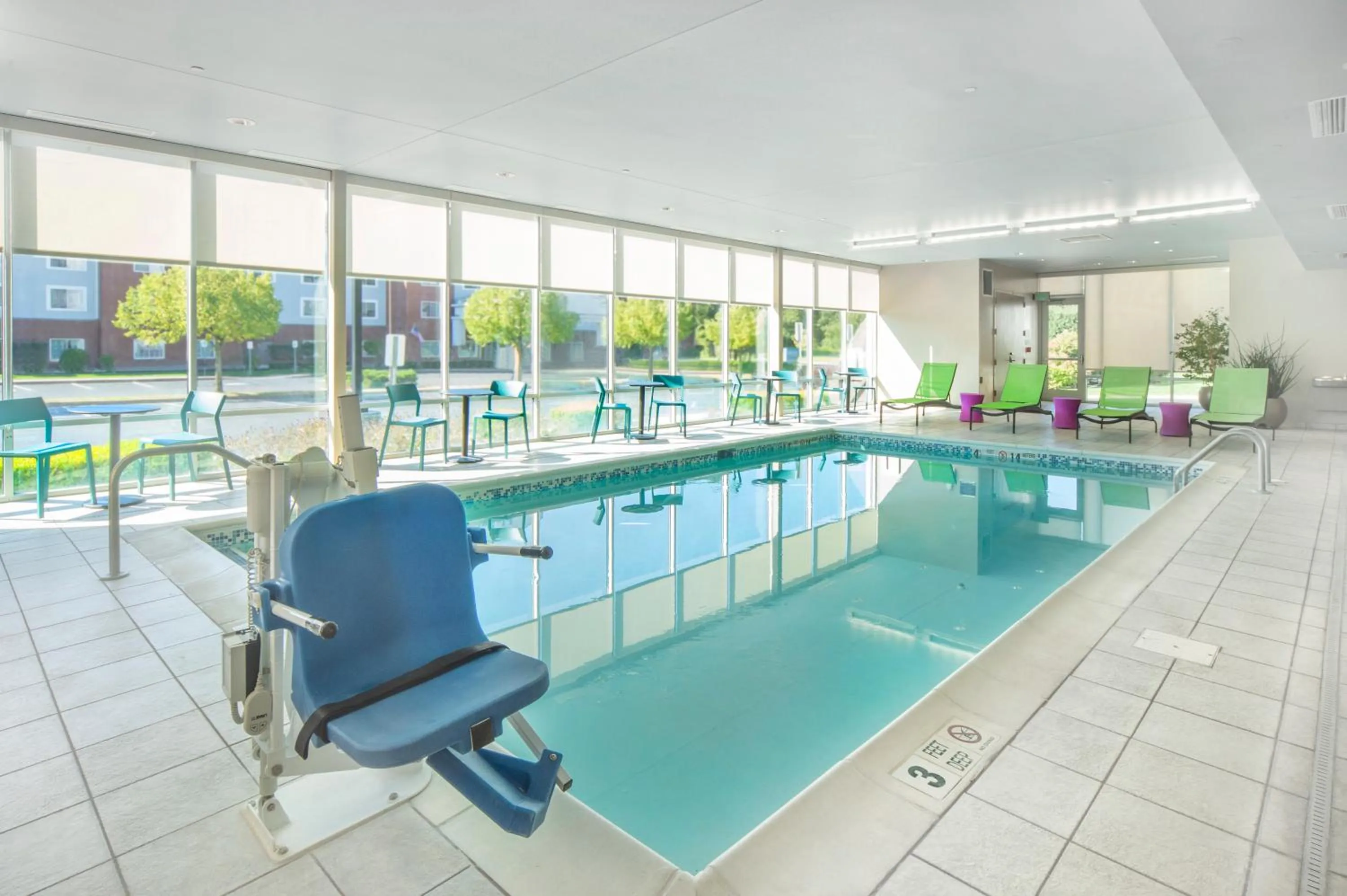 Swimming pool in Home2 Suites by Hilton Saratoga Malta