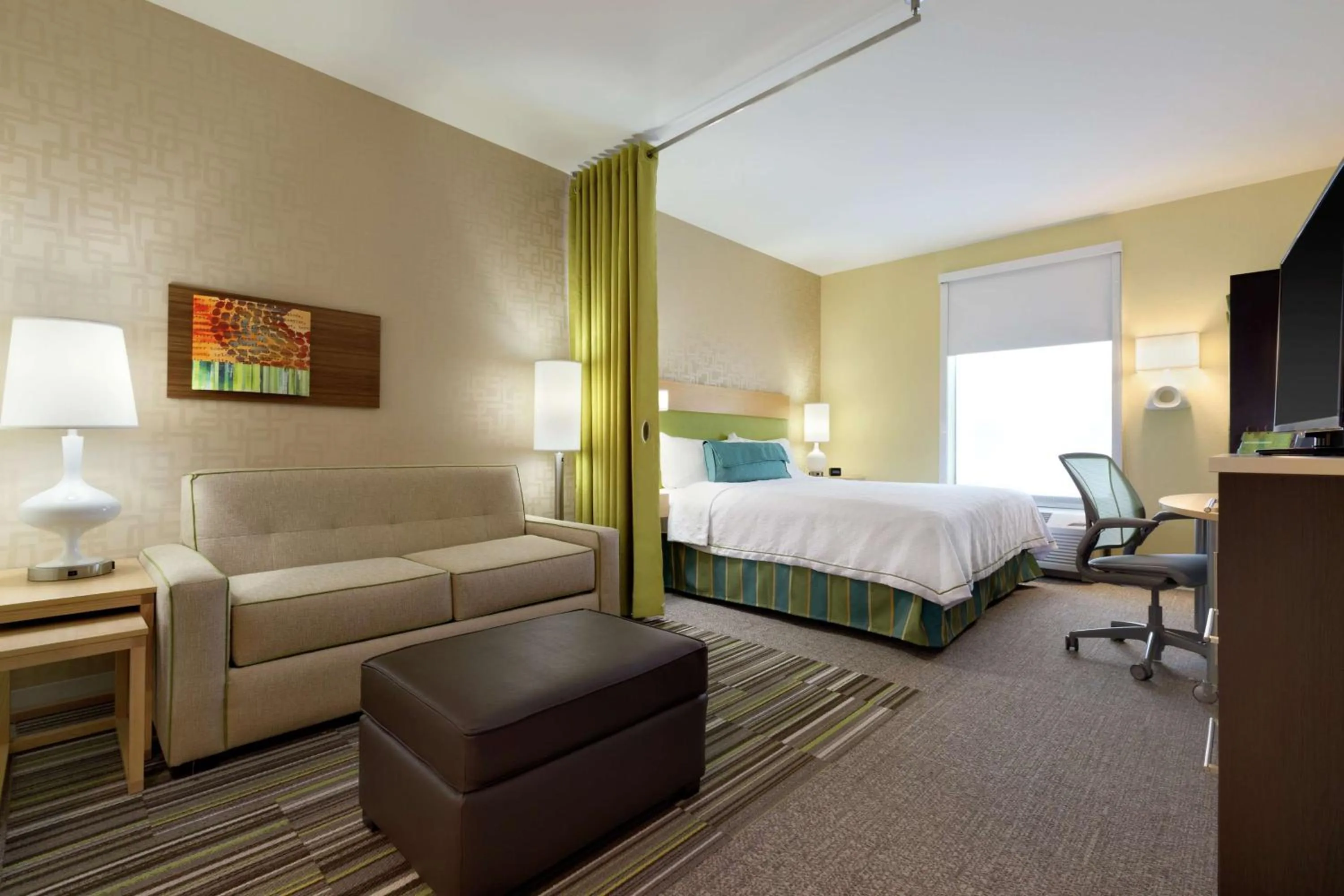 Bedroom, Bed in Home2 Suites by Hilton Cincinnati Liberty Township