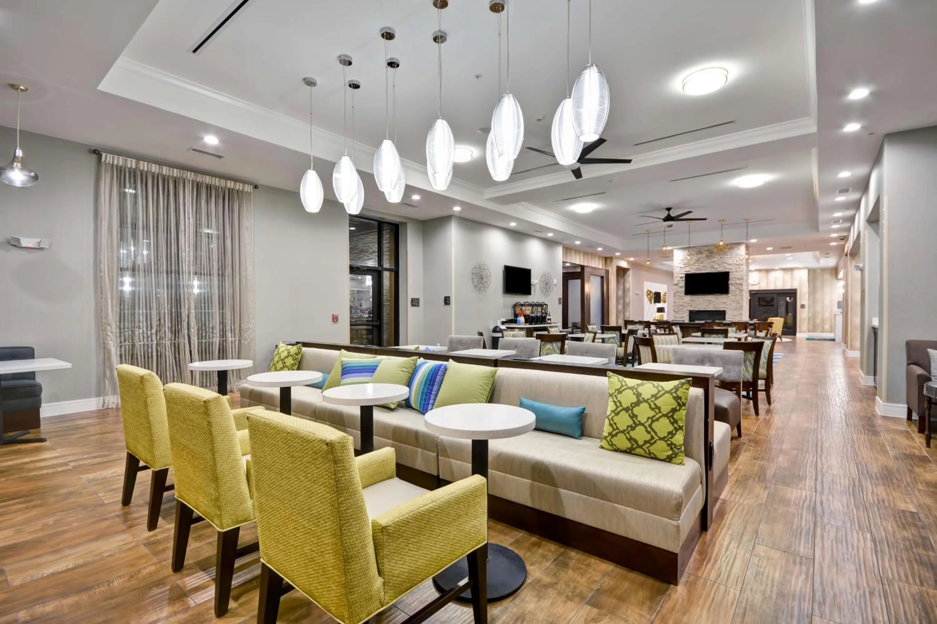 Restaurant/places to eat in Homewood Suites By Hilton Galveston
