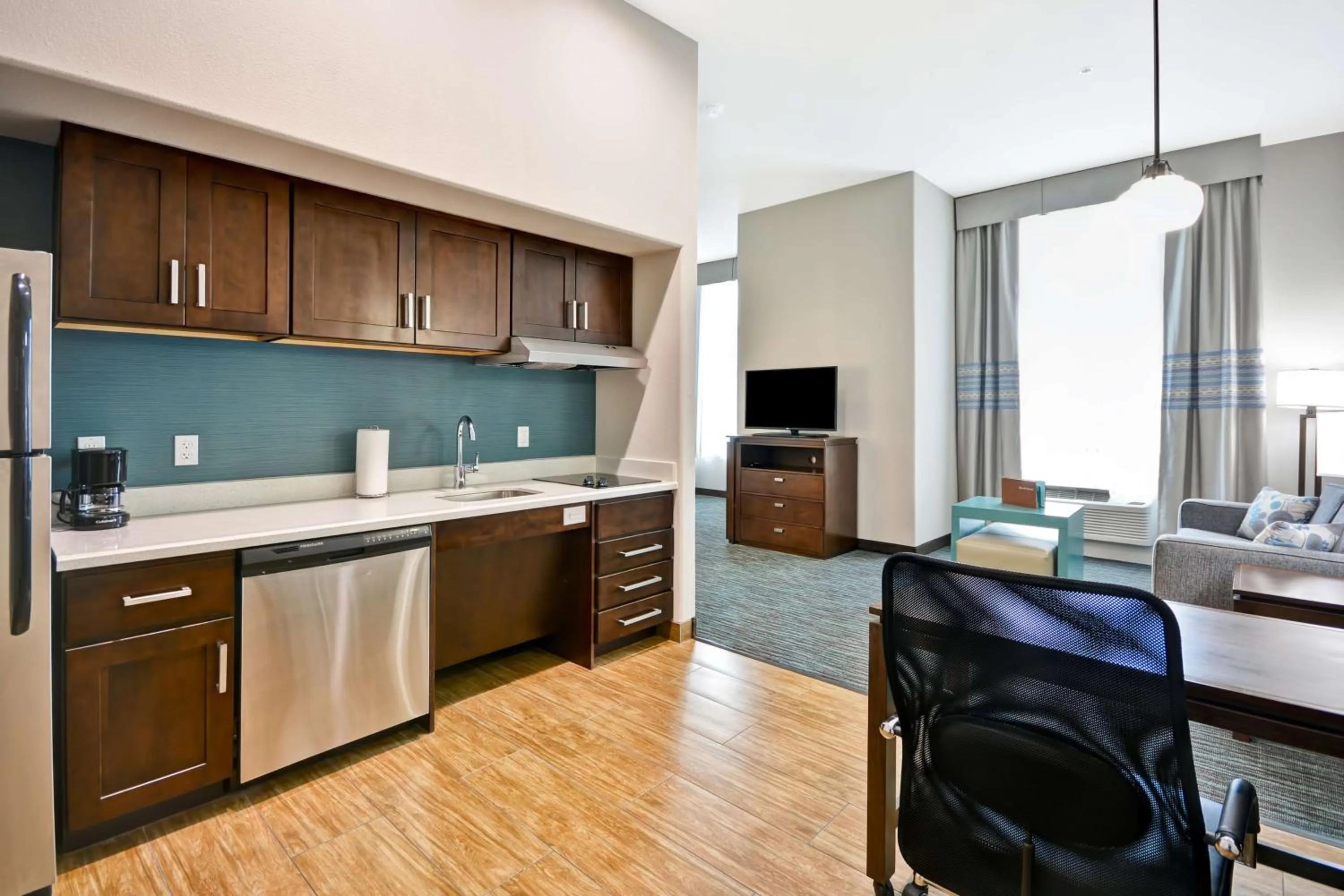 Living room in Homewood Suites By Hilton Galveston