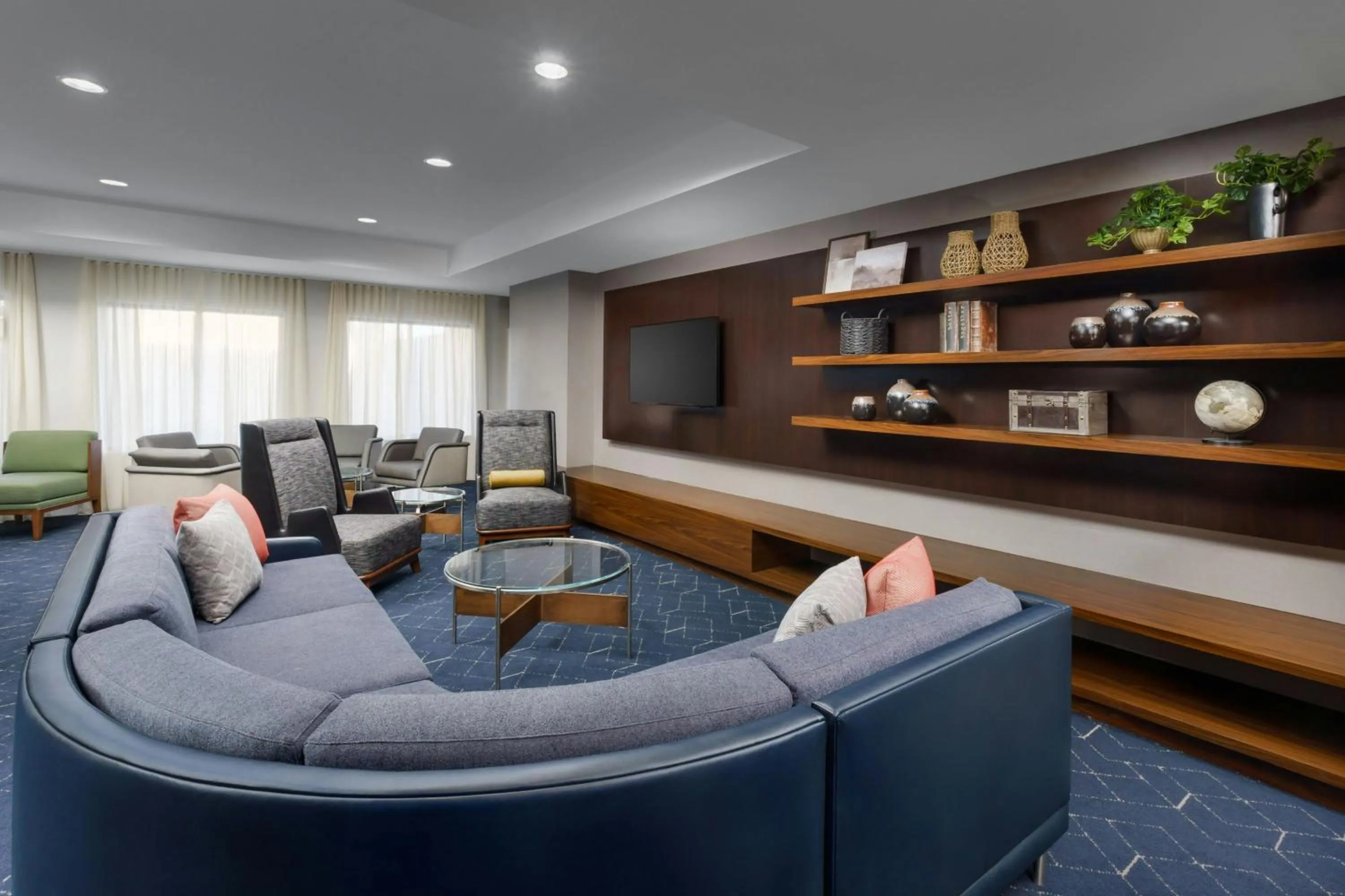 Lobby or reception in Courtyard By Marriott Salinas Monterey