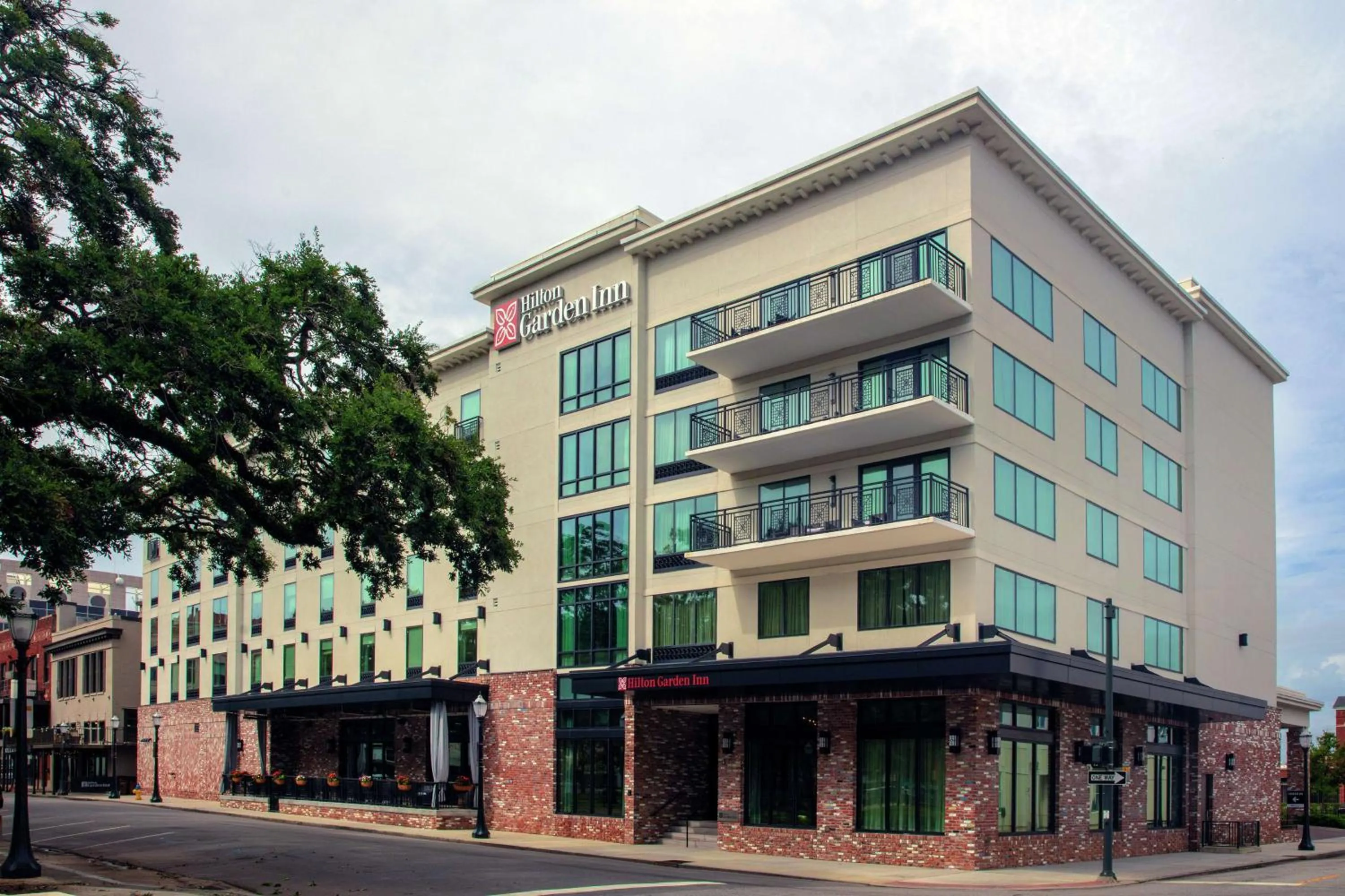 Property building in Hilton Garden Inn Mobile Downtown