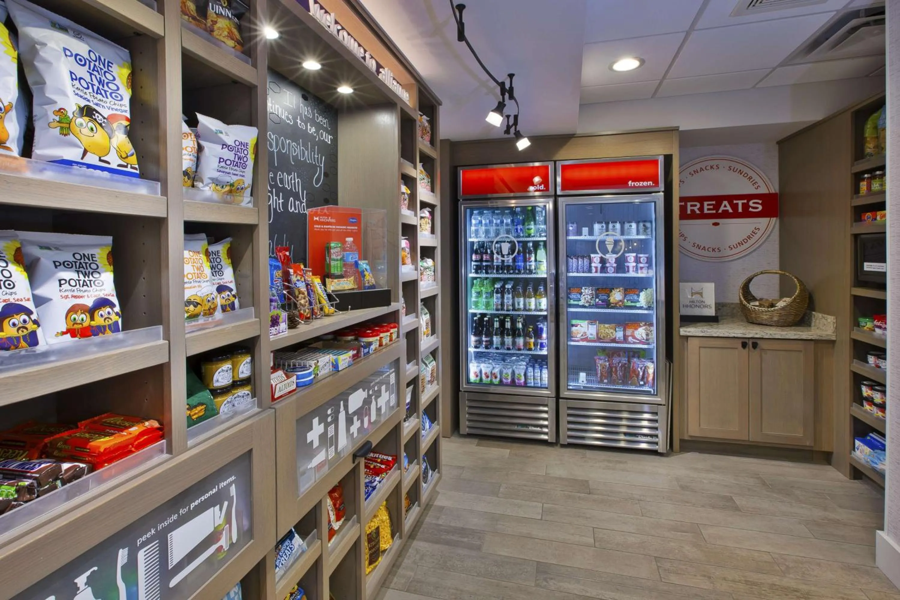 Restaurant/places to eat in Hampton Inn & Suites Alliance