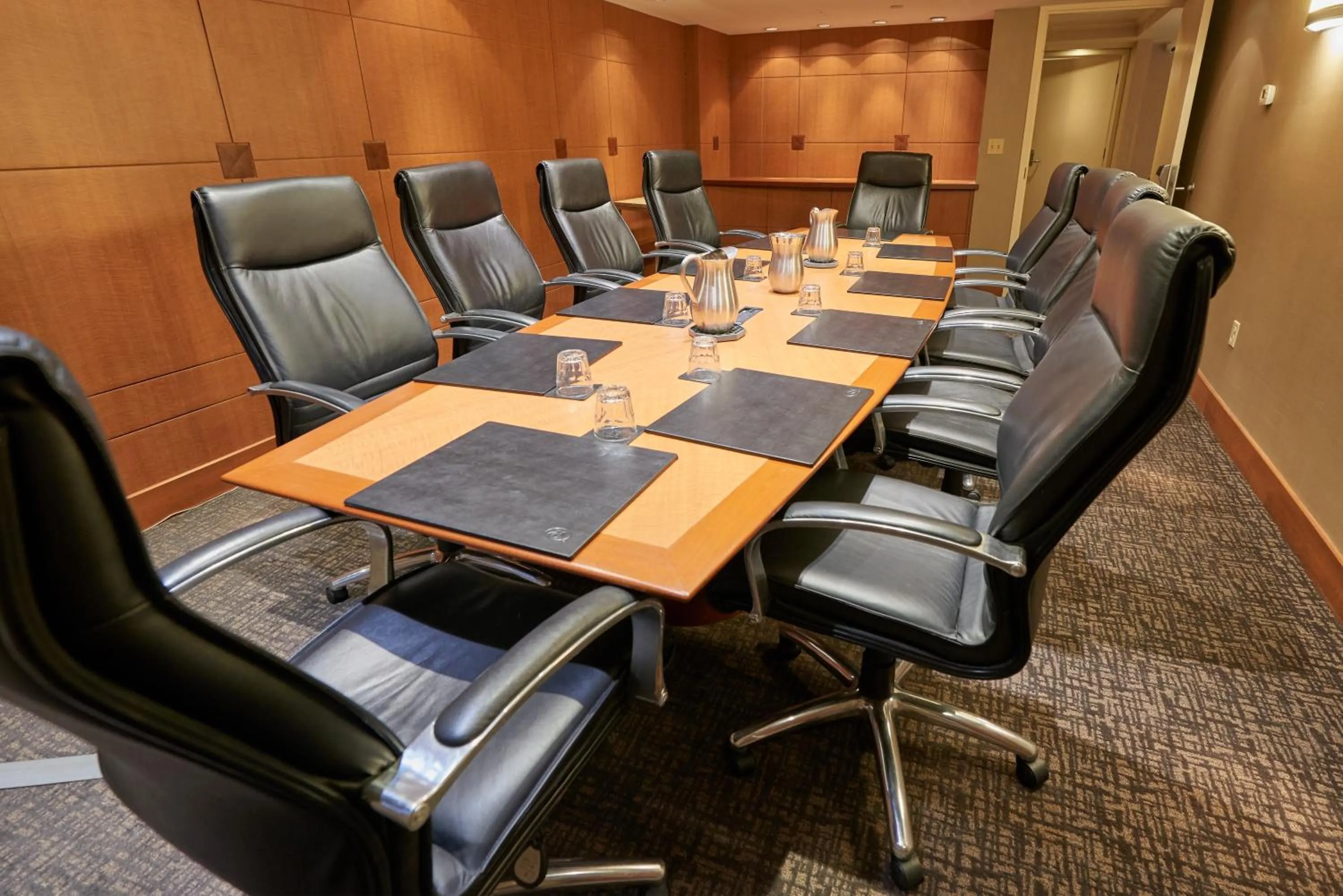 Meeting/conference room in DoubleTree by Hilton Akron Fairlawn