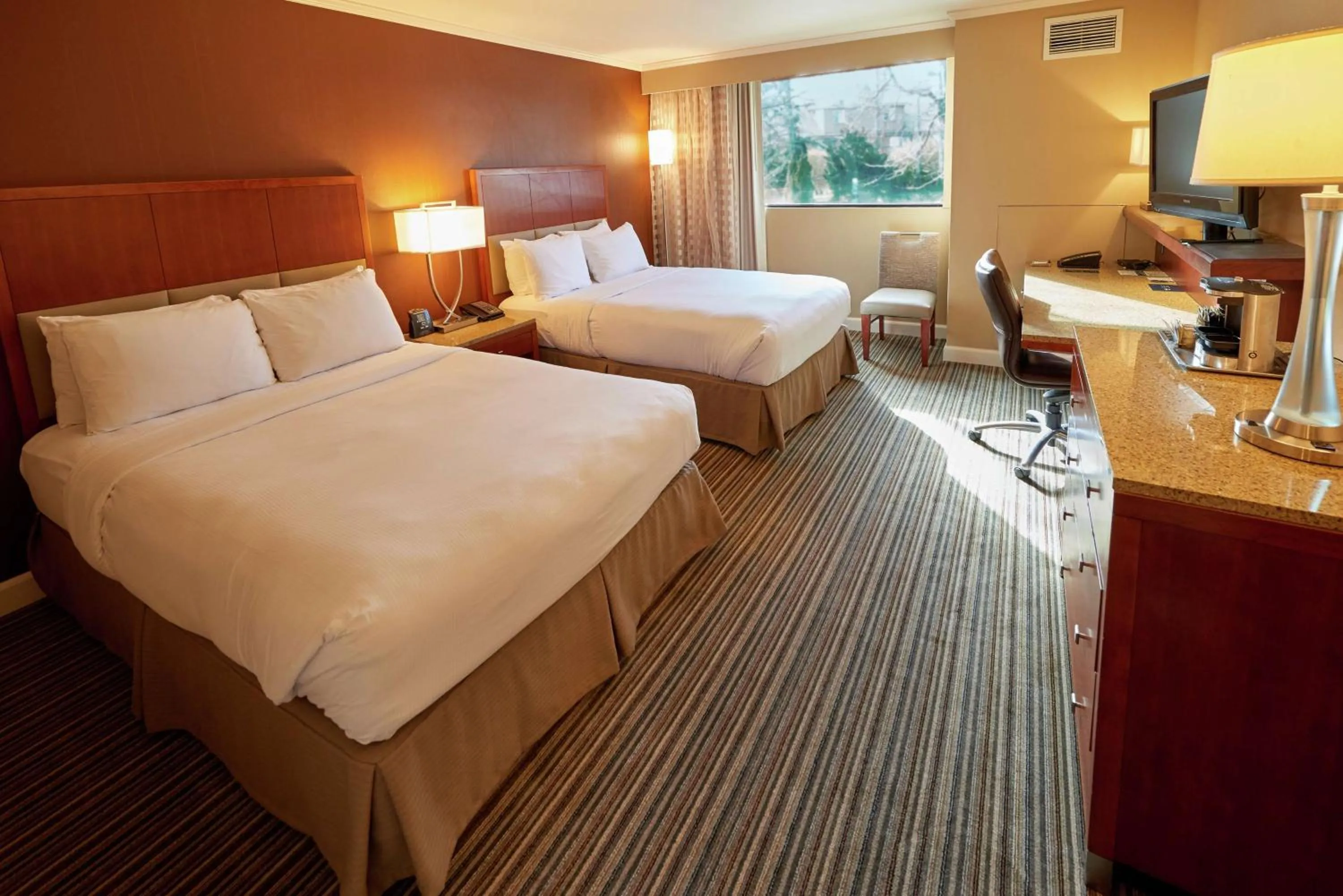 Double Room with Two Double Beds in DoubleTree by Hilton Akron Fairlawn