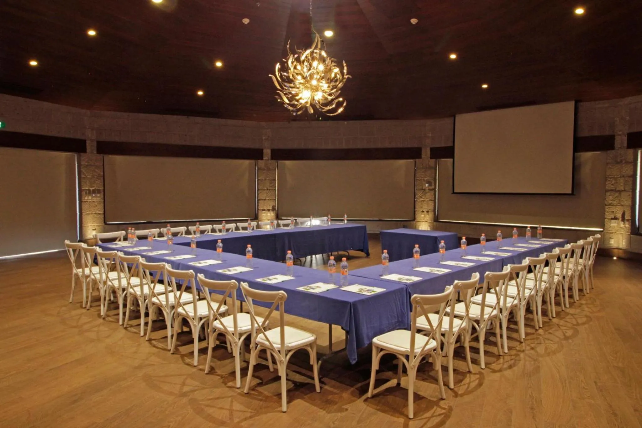 Meeting/conference room in Holiday Inn Queretaro Centro Historico by IHG