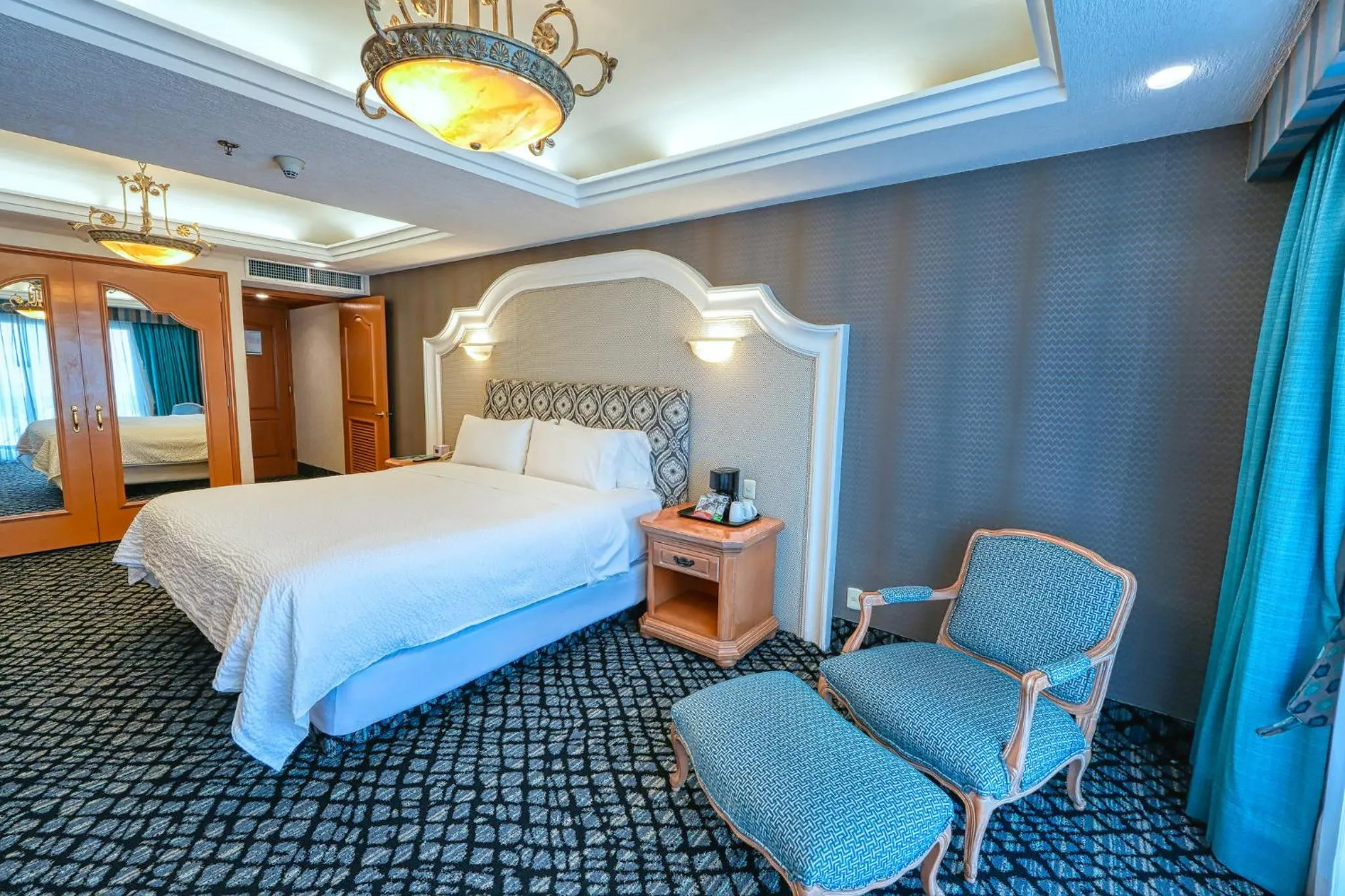 Photo of the whole room, Bed in Holiday Inn Queretaro Centro Historico by IHG