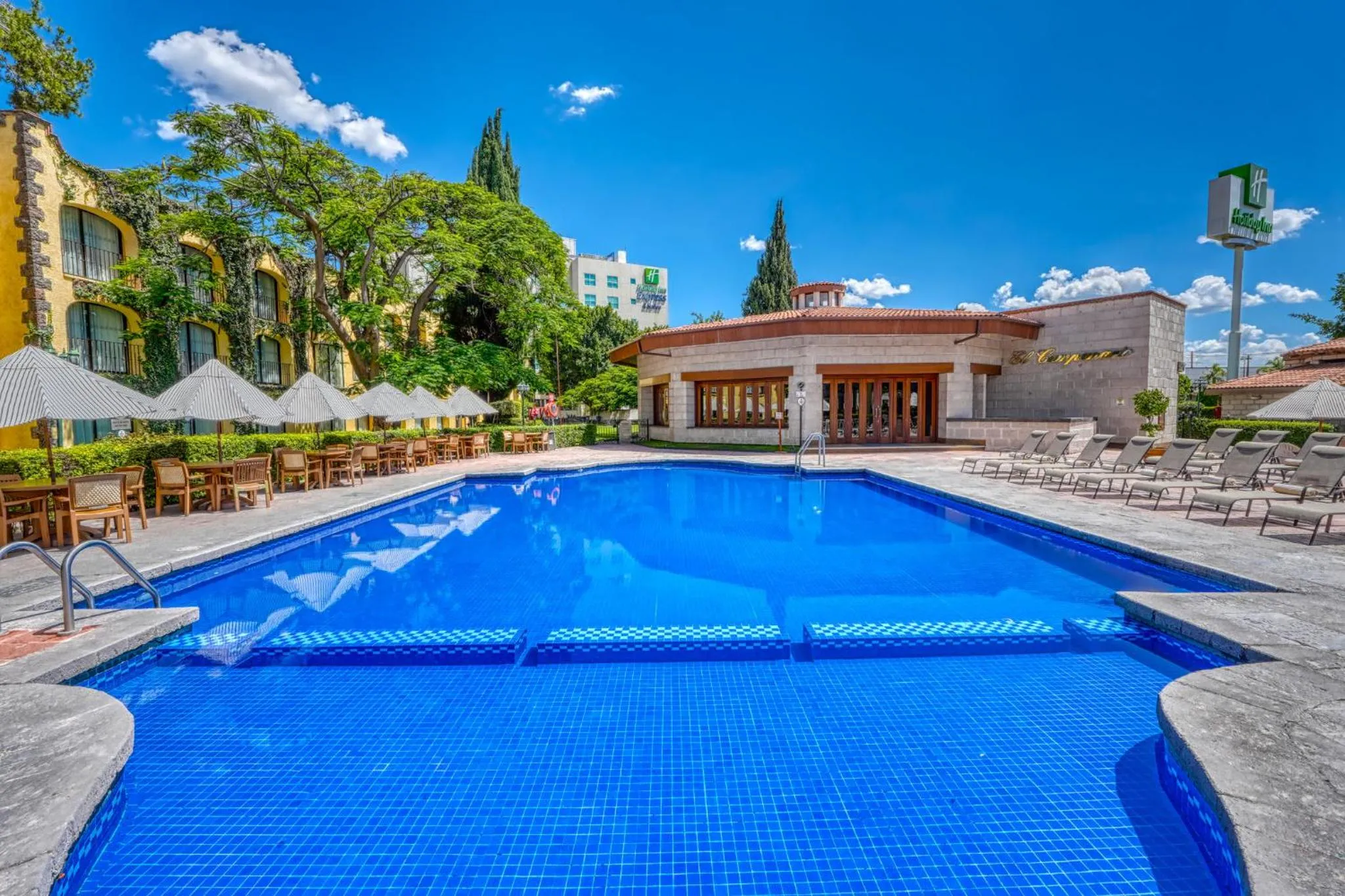 Swimming pool in Holiday Inn Queretaro Centro Historico by IHG