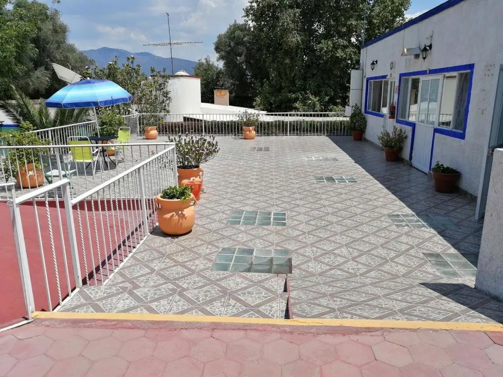 Hotel Elohim by Rotamundos