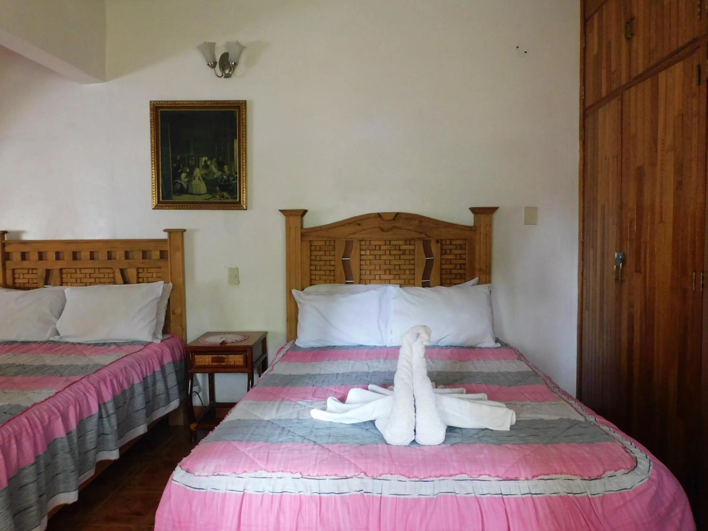 Bed in Hotel Elohim by Rotamundos