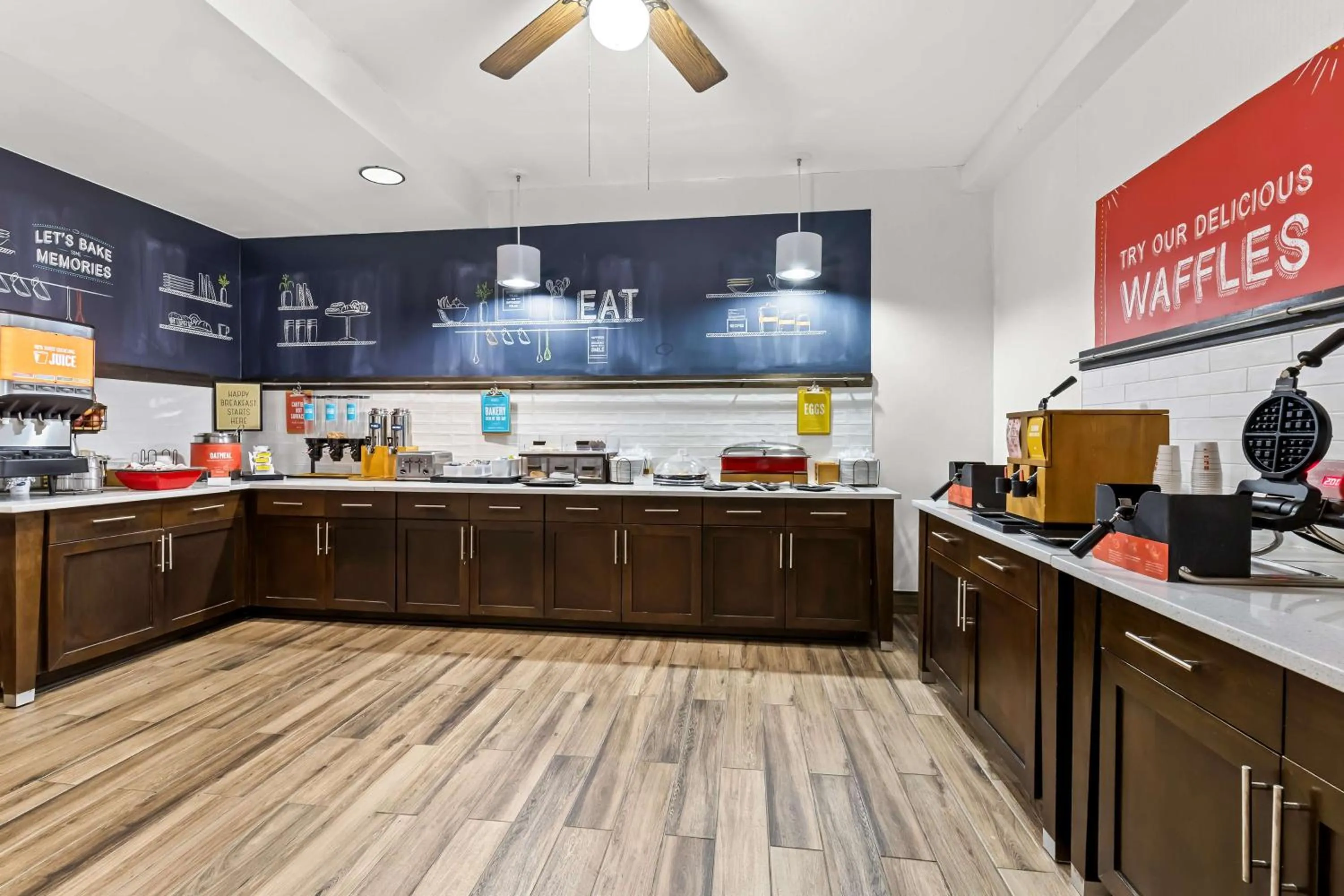 Breakfast in Hampton Inn Florence Midtown near University of North Alabama