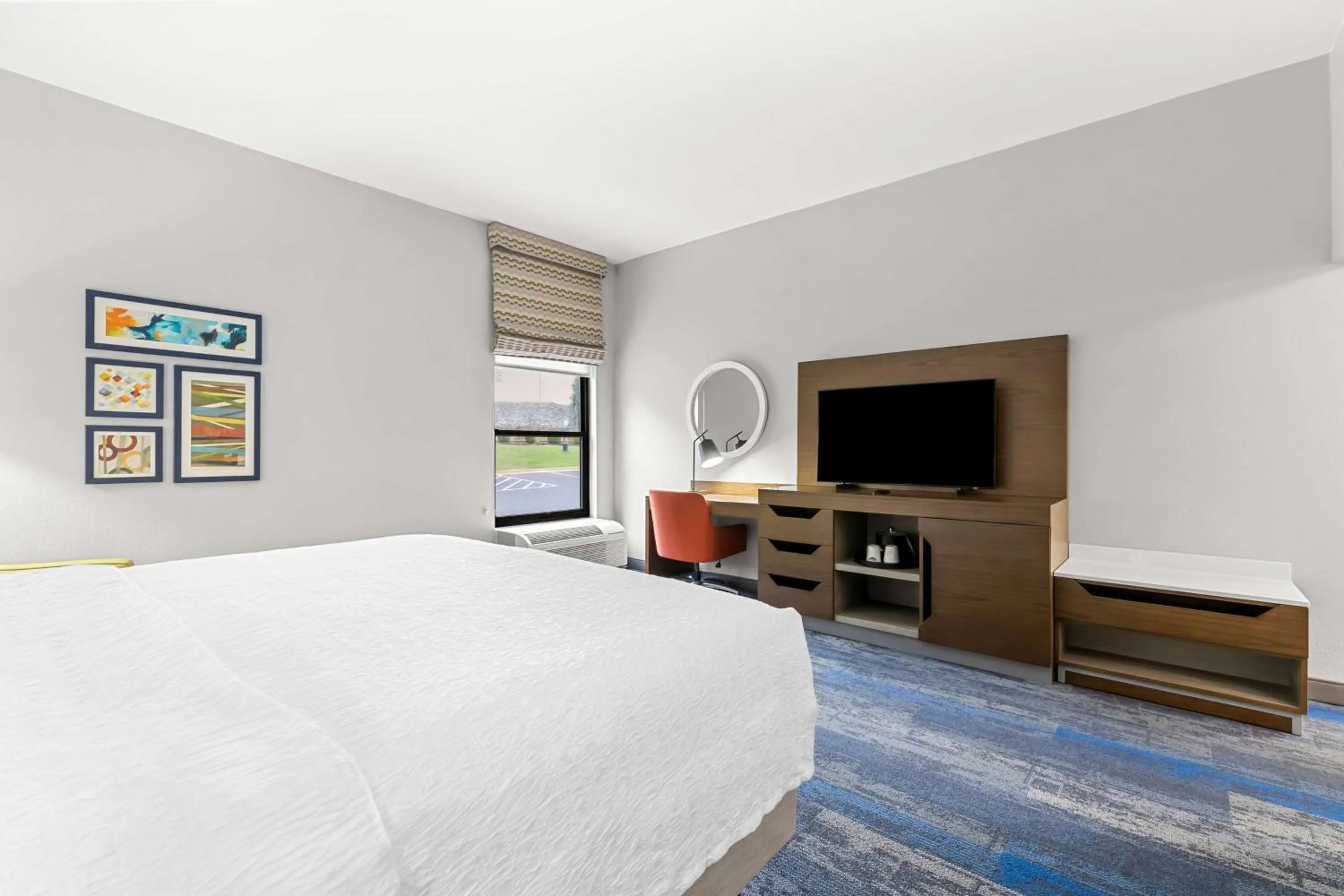 Bedroom, Bed in Hampton Inn Florence Midtown near University of North Alabama