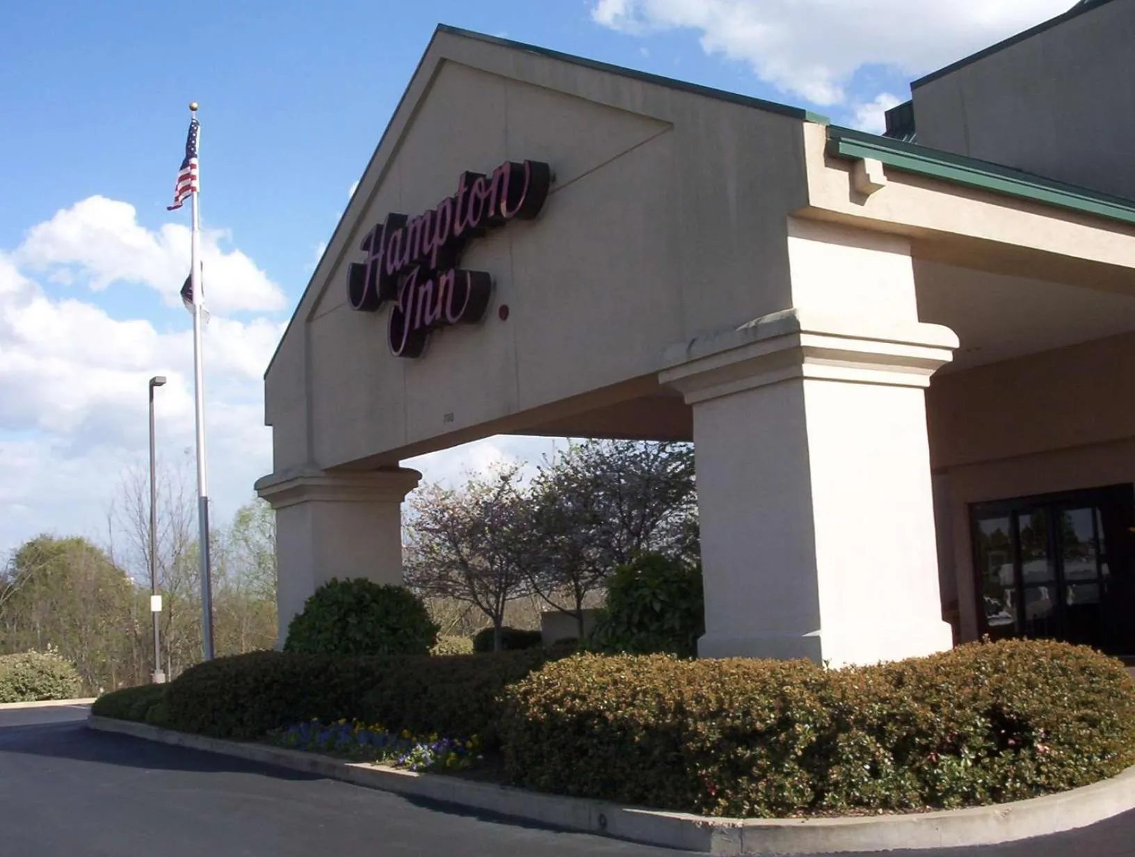 Property building in Hampton Inn Dyersburg
