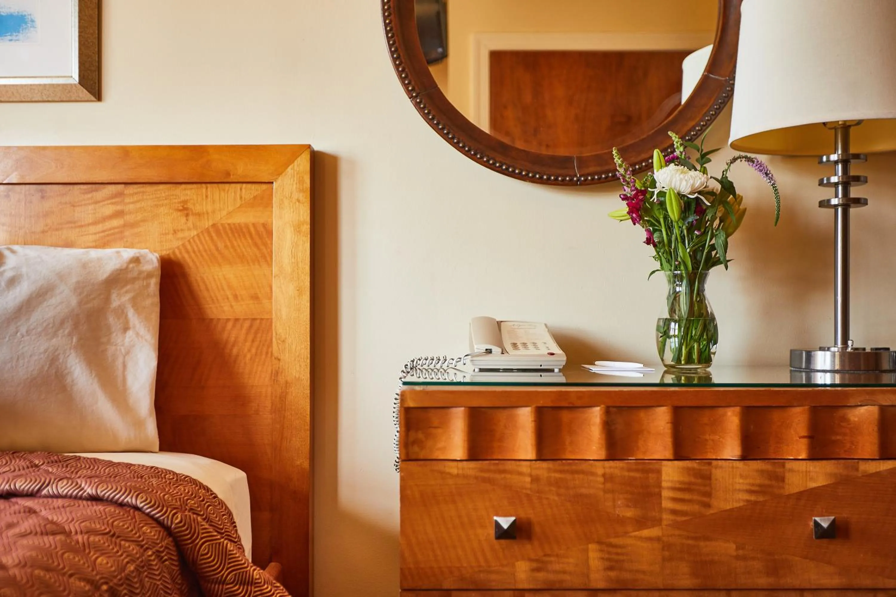 Bed in Alexander Inn