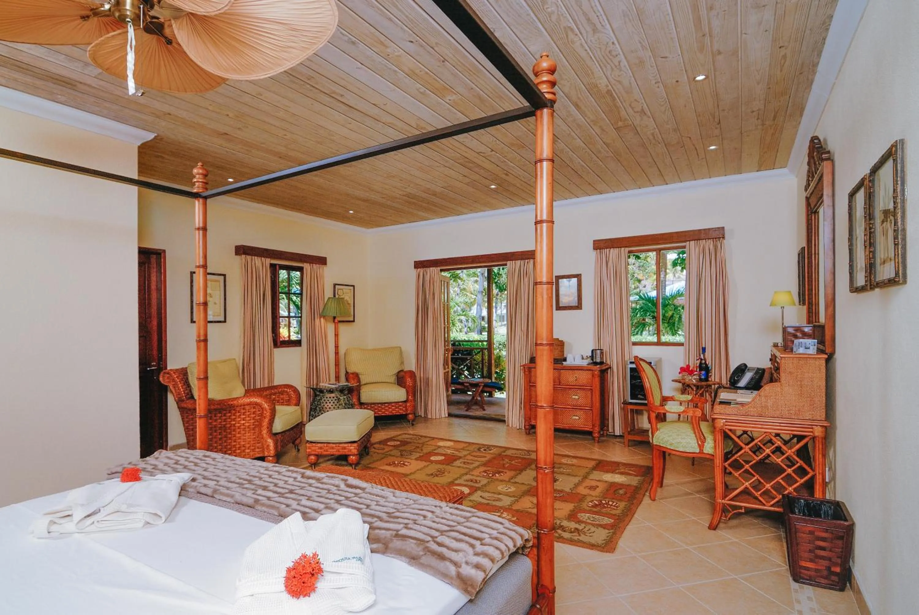 Bed in Bequia Beach Hotel - Luxury Boutique Resort