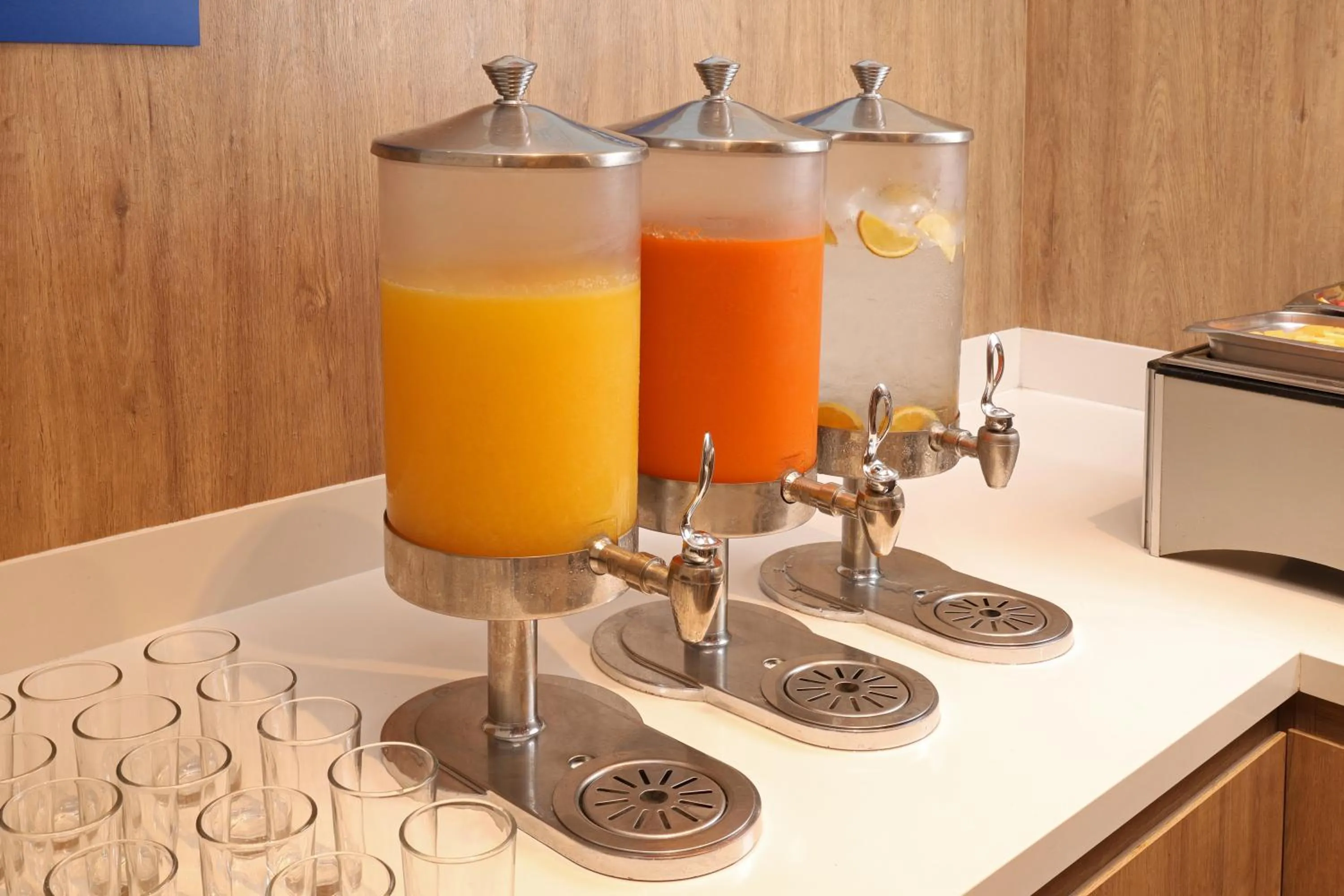 Breakfast in Holiday Inn Express Monterrey Galerias-San Jeronimo by IHG