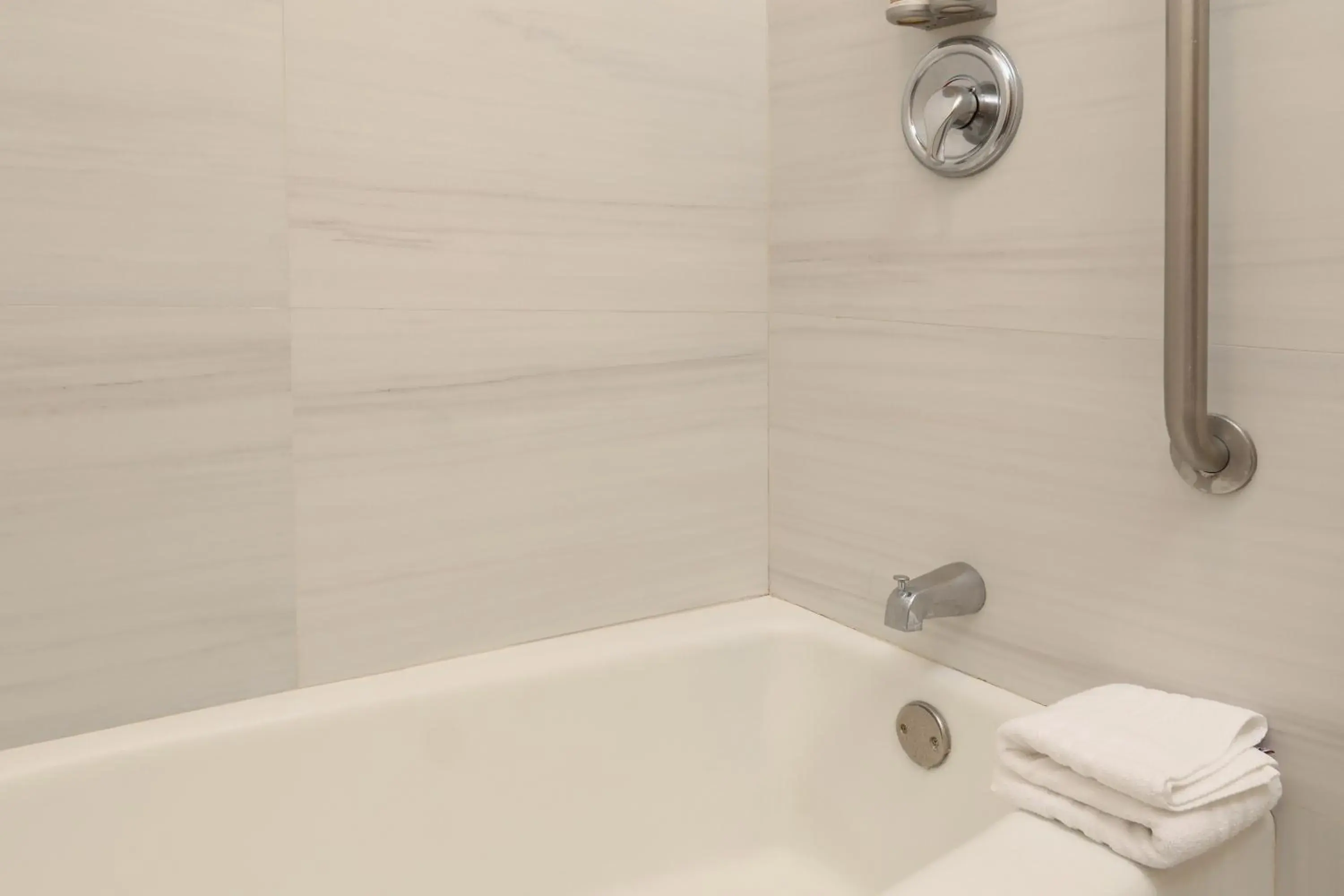 Standard Room with Two Queen Beds in Holiday Inn Express Monterrey Galerias-San Jeronimo by IHG Standard Room with Two Queen Beds in Holiday Inn Express Monterrey Galerias-San Jeronimo by IHG