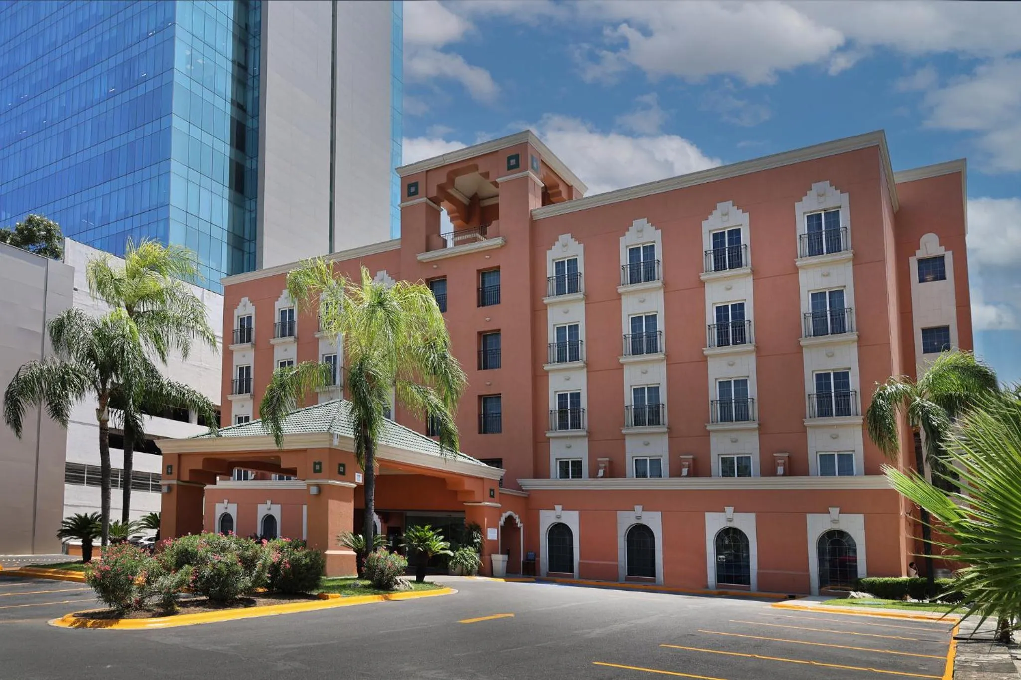 Property building in Holiday Inn Express Monterrey Galerias-San Jeronimo by IHG