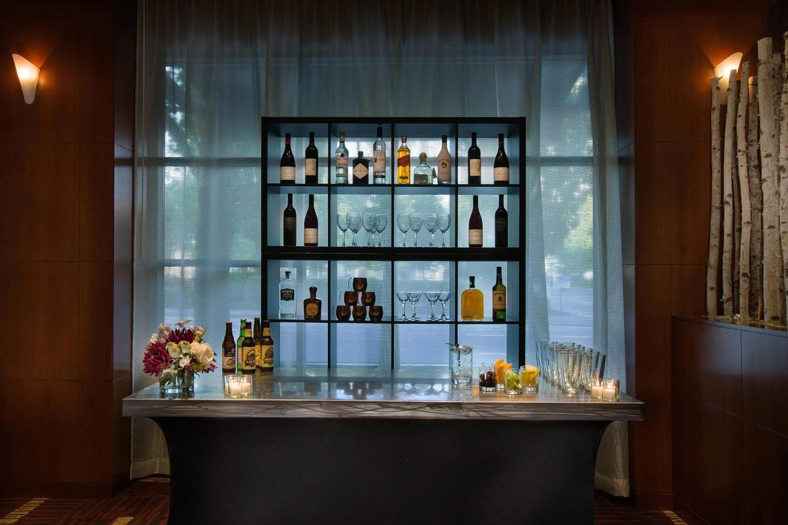 Lobby or reception in Courtyard Portland Downtown / Convention Center