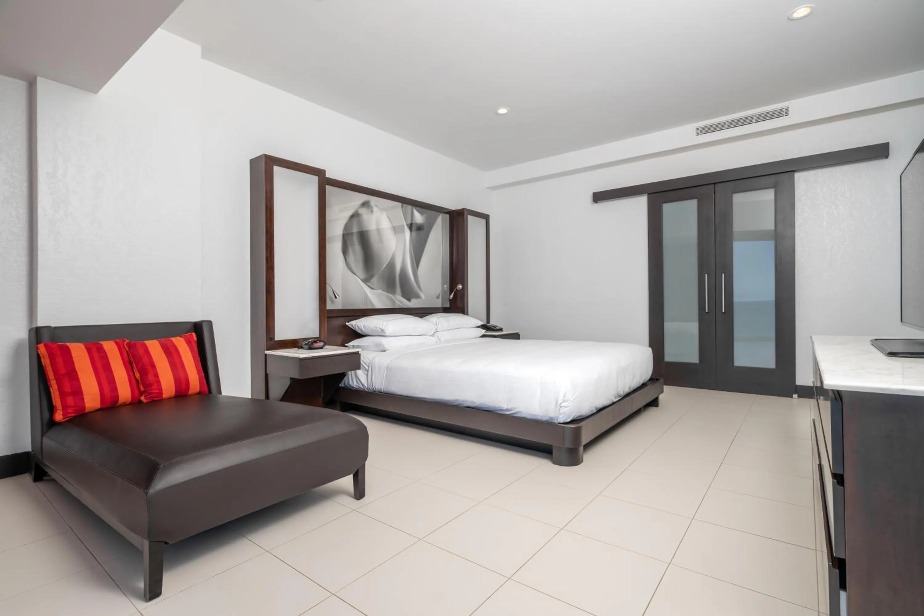 Bed in The Condado Plaza Hotel