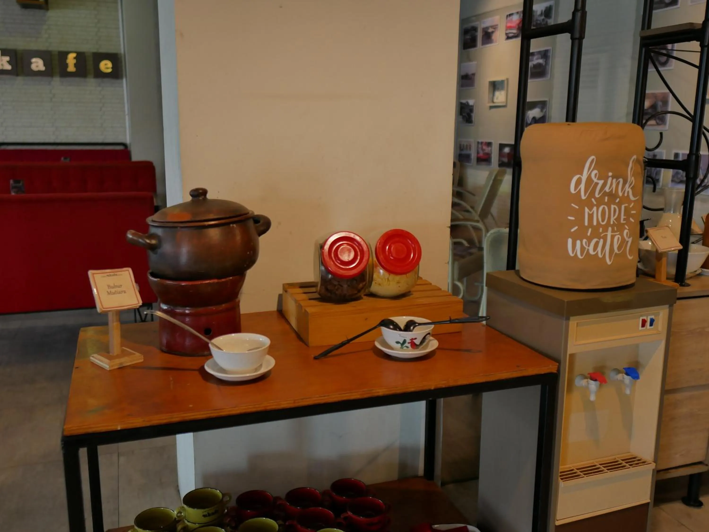 Food and drinks in Meotel Purwokerto