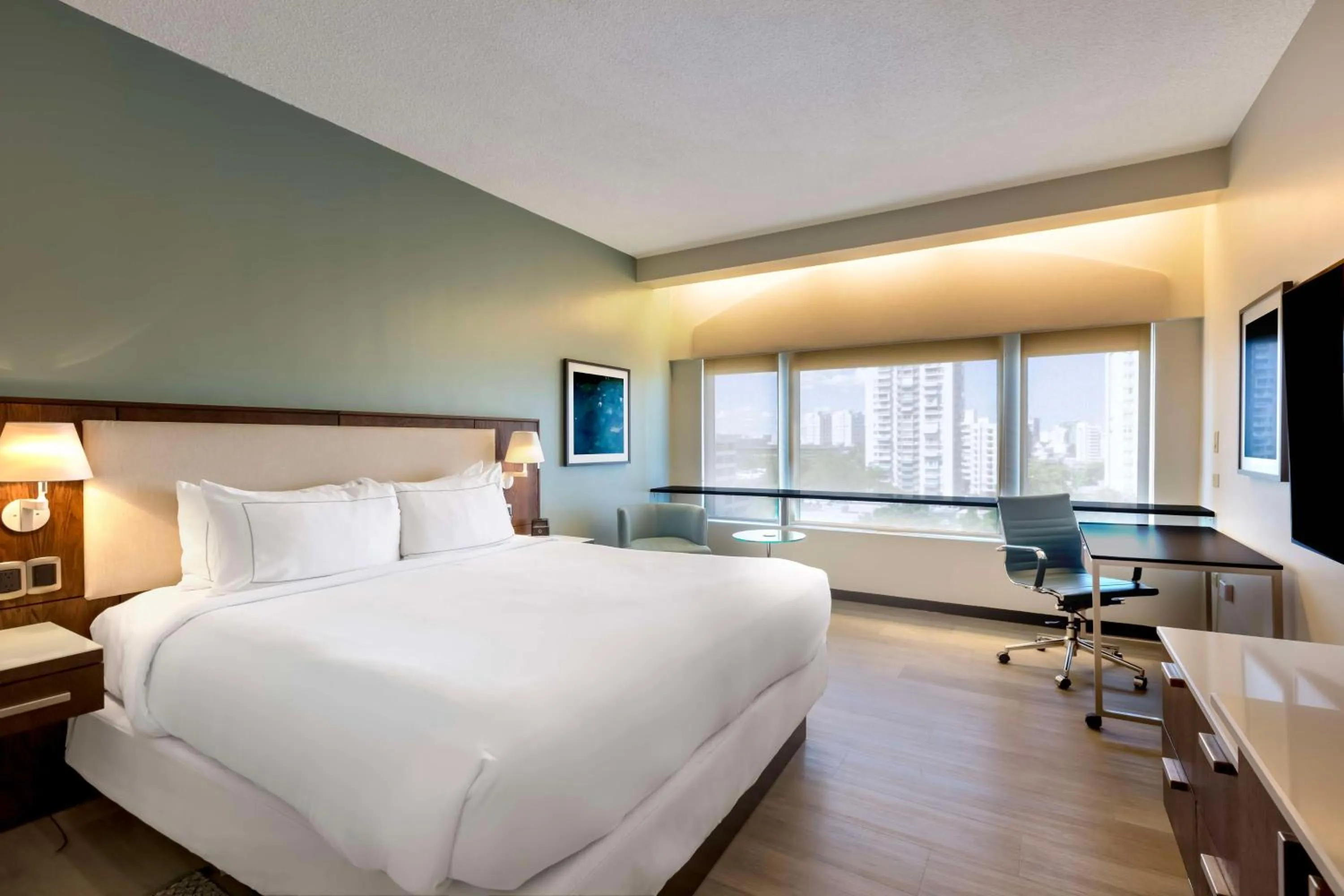 Bed in DoubleTree by Hilton San Juan