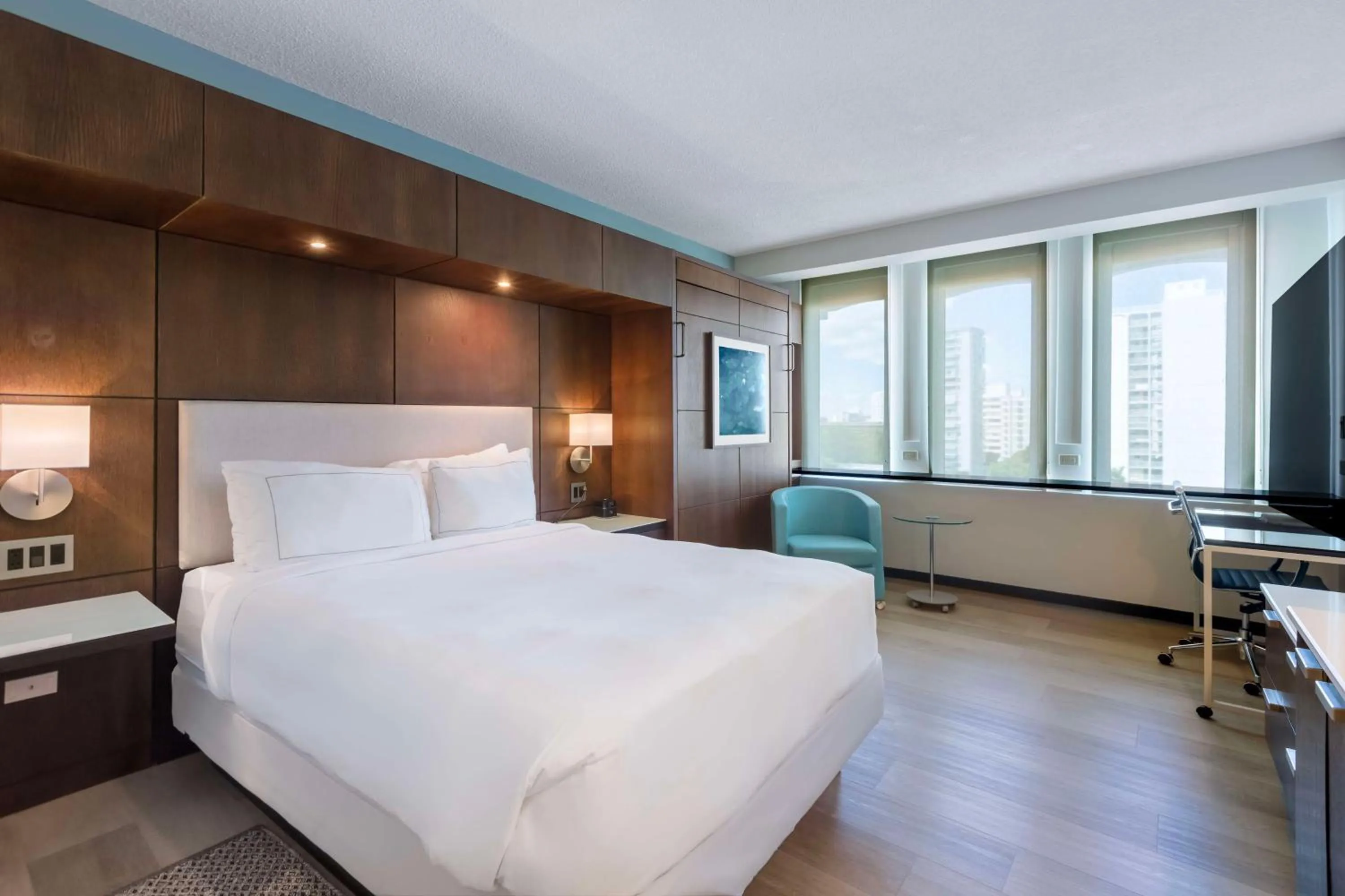 Bed in DoubleTree by Hilton San Juan