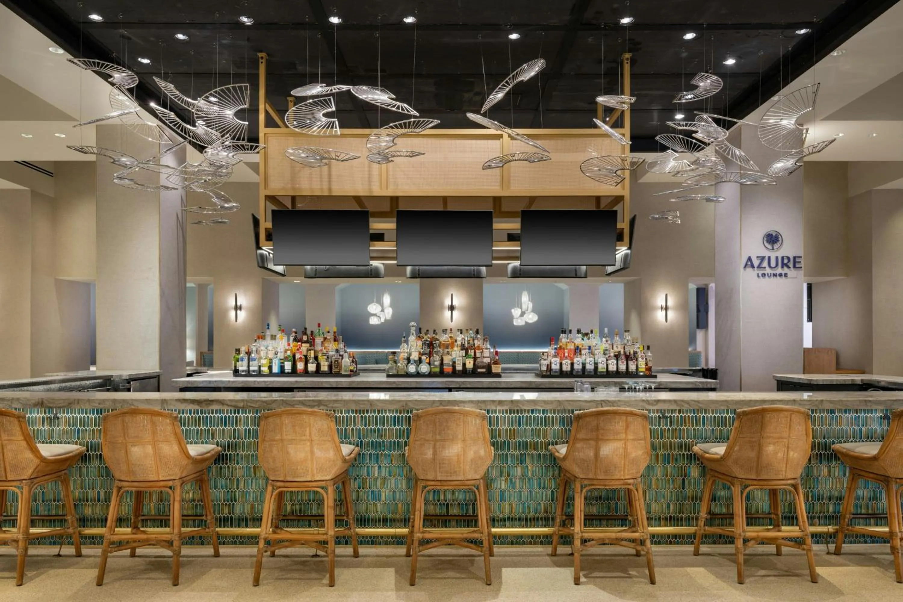 Lounge or bar in San Juan Marriott Resort and Stellaris Casino