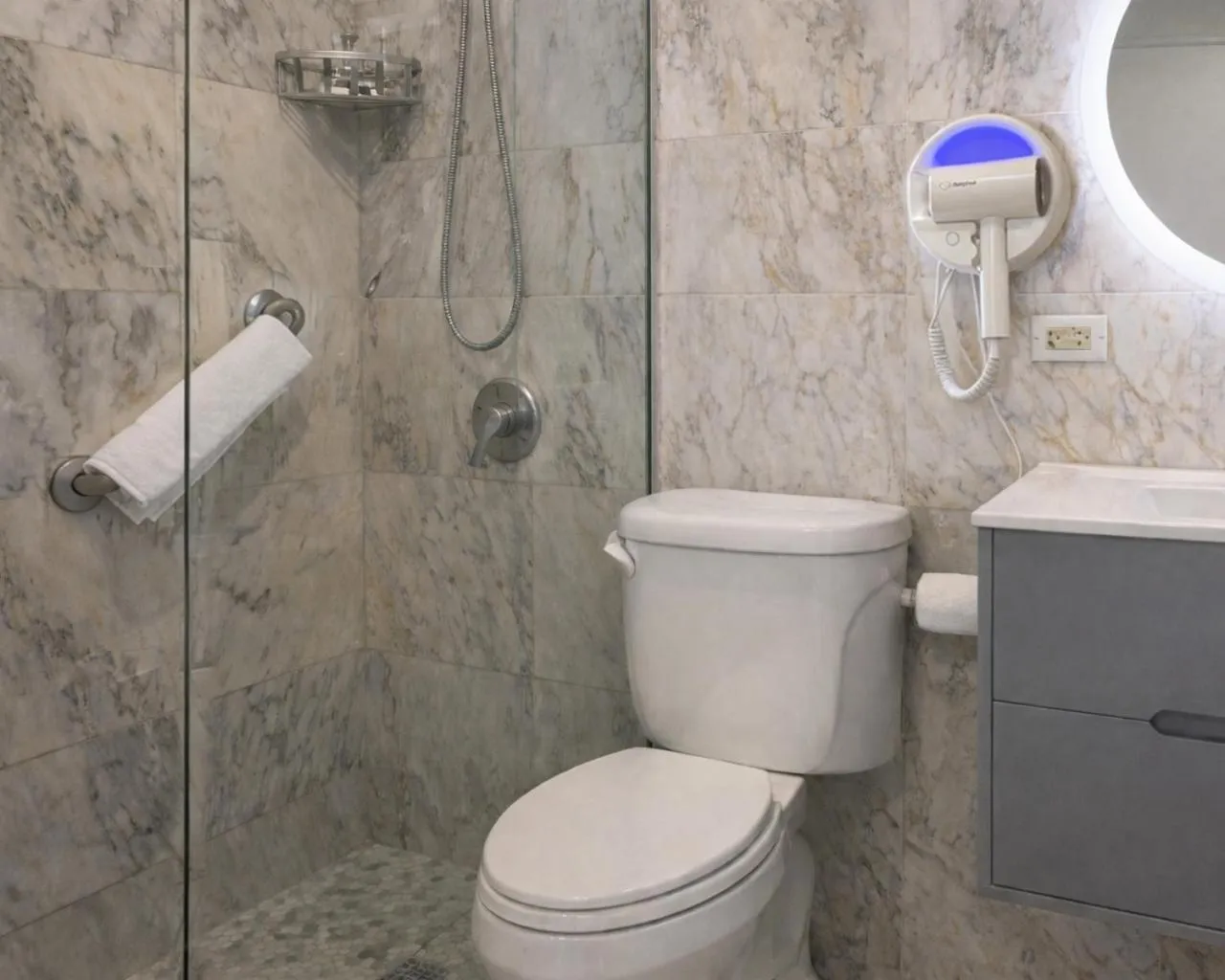 Shower in Coral Princess Hotel