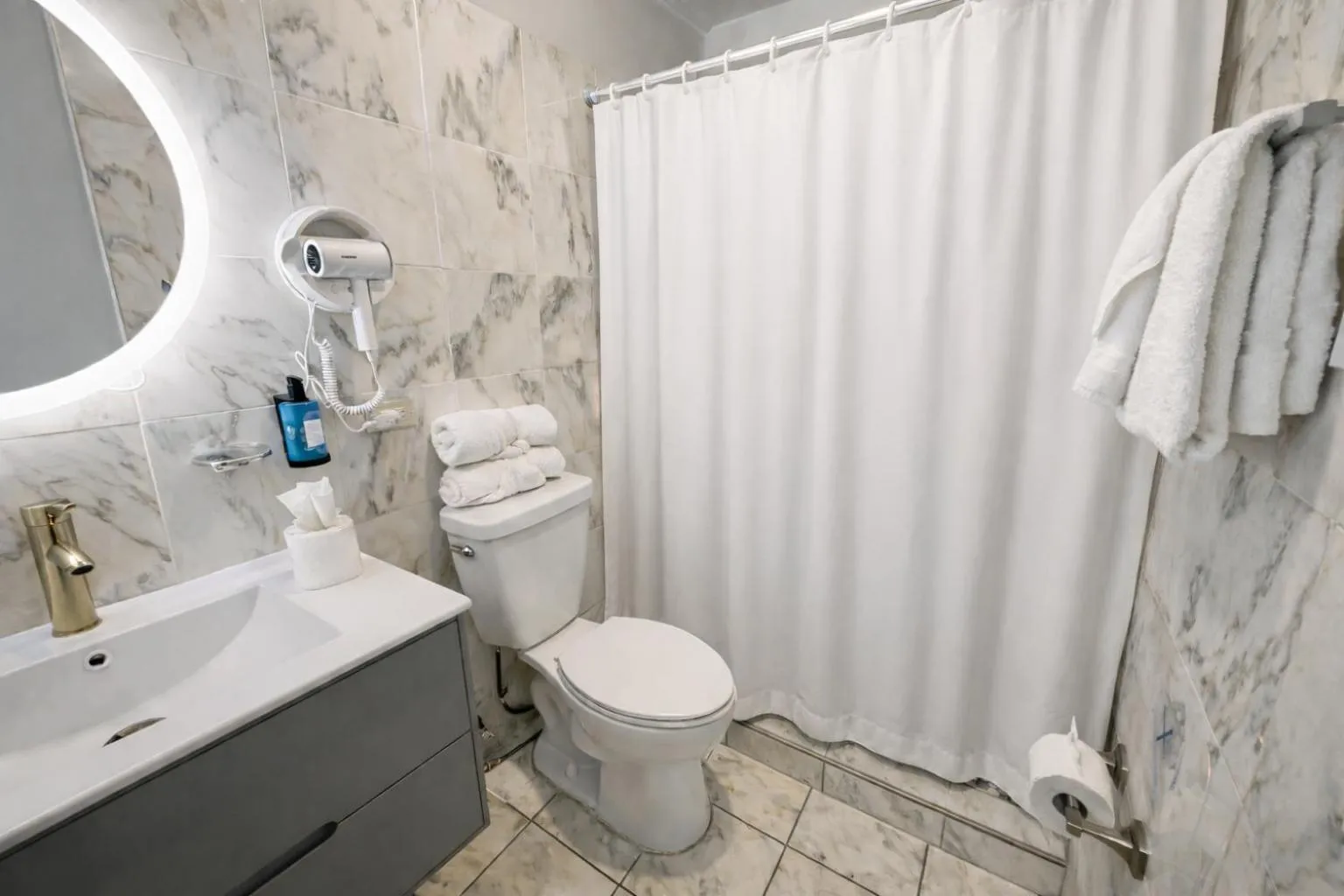 Shower in Coral Princess Hotel