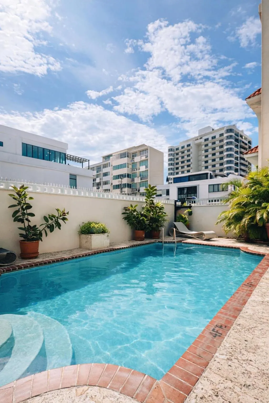 Swimming pool in Coral Princess Hotel