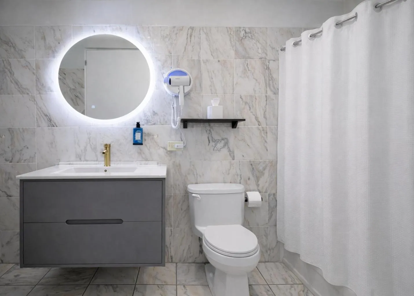 Shower in Coral Princess Hotel