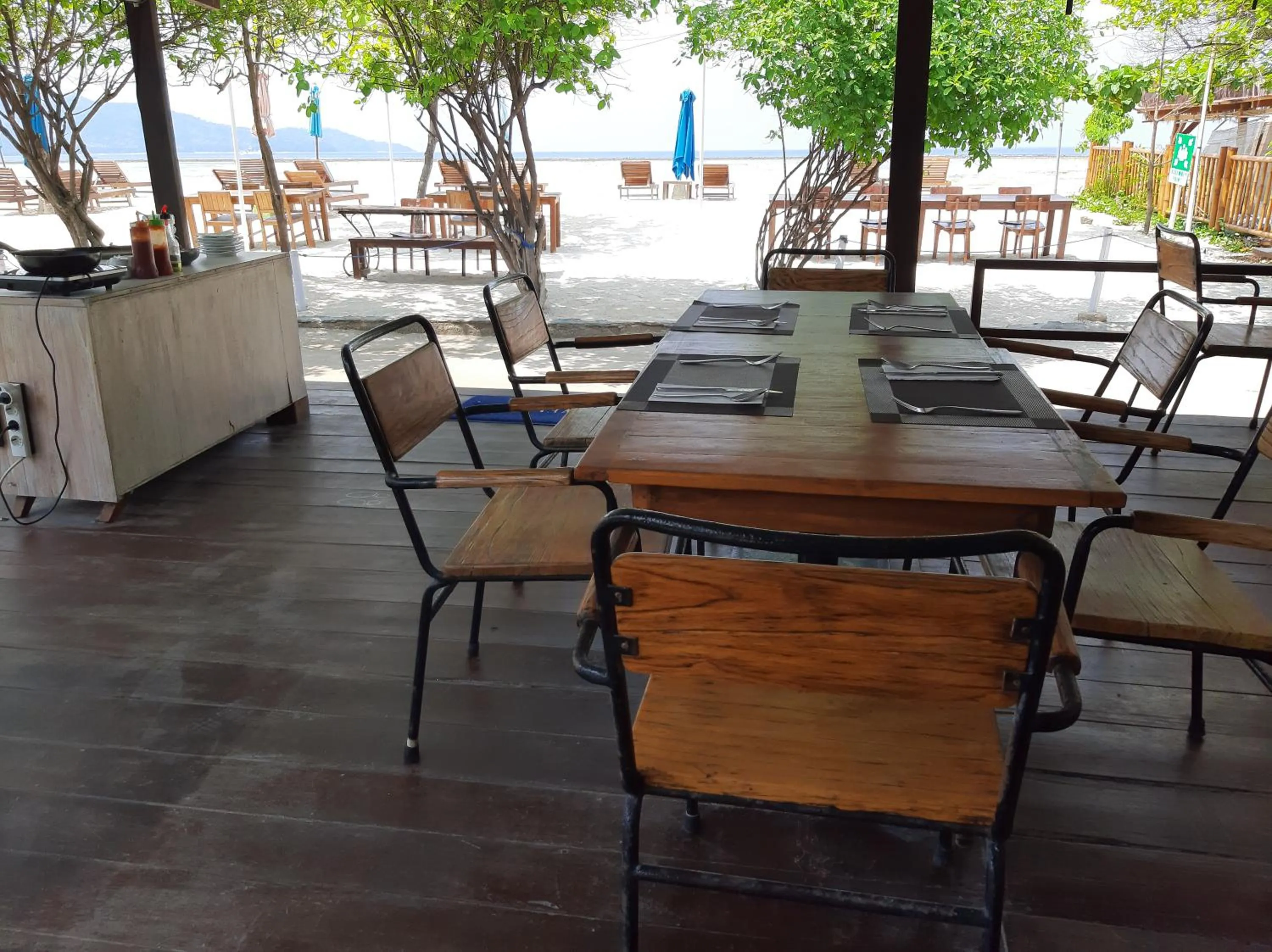 Restaurant/places to eat in Mola2 Resort Gili Air