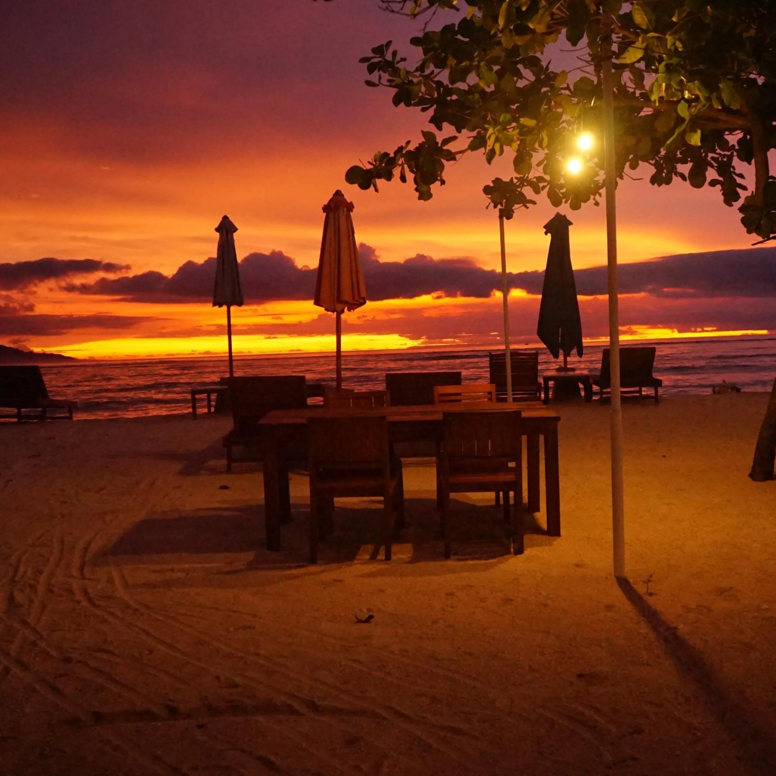 Sunset in Mola2 Resort Gili Air