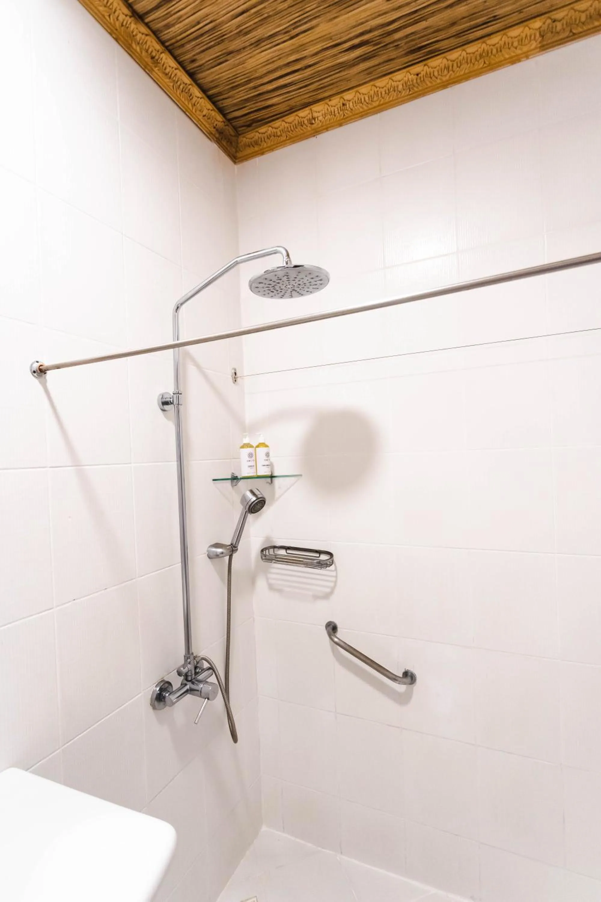 Bathroom in Daluyon Beach and Mountain Resort