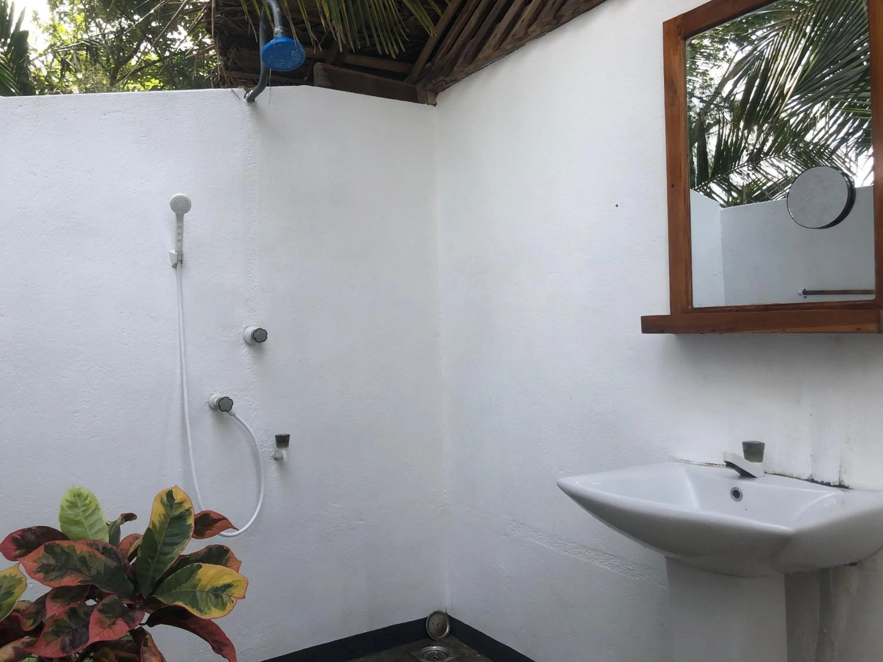 Bathroom in Kadjan villa