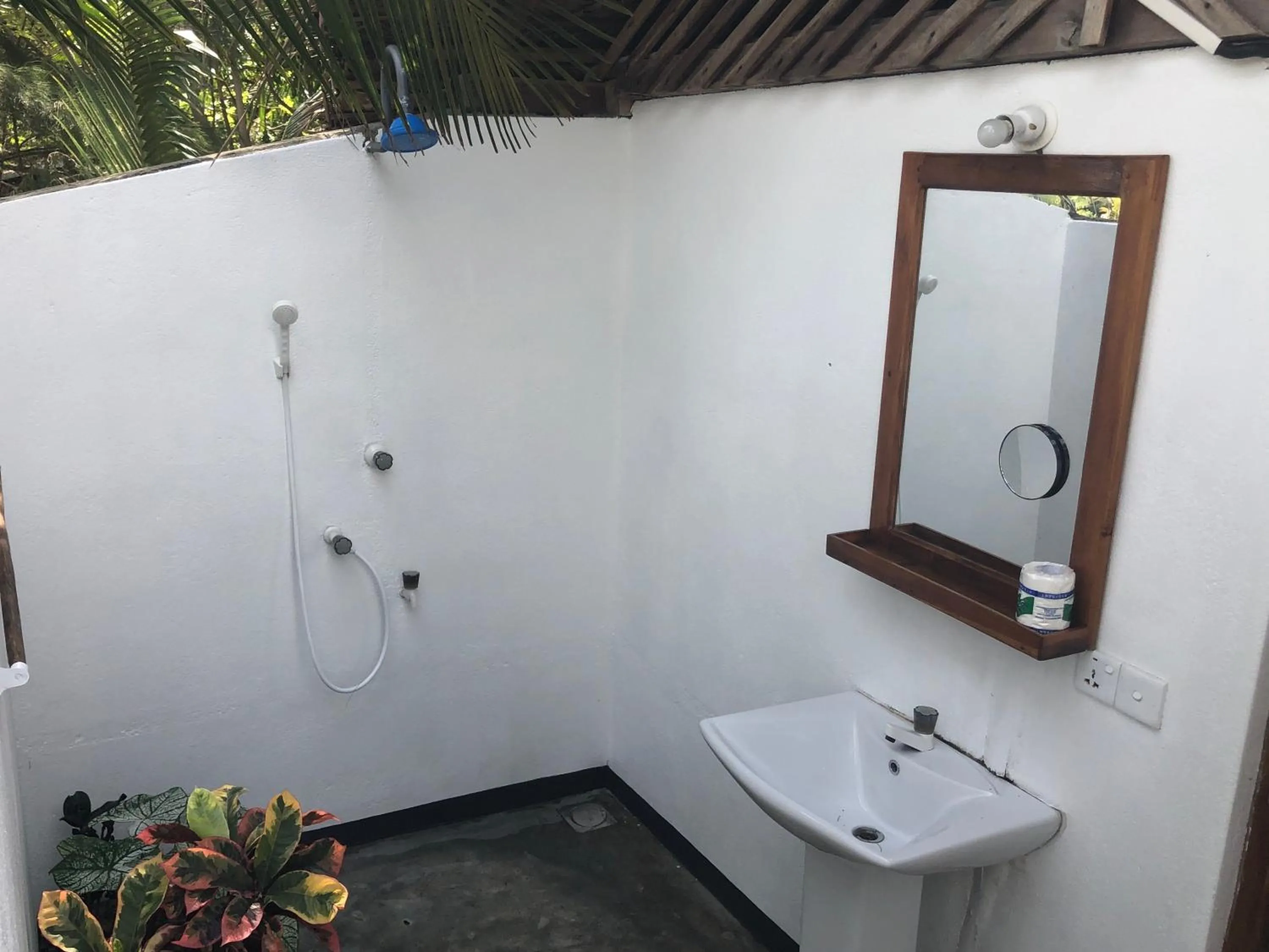 Bathroom in Kadjan villa